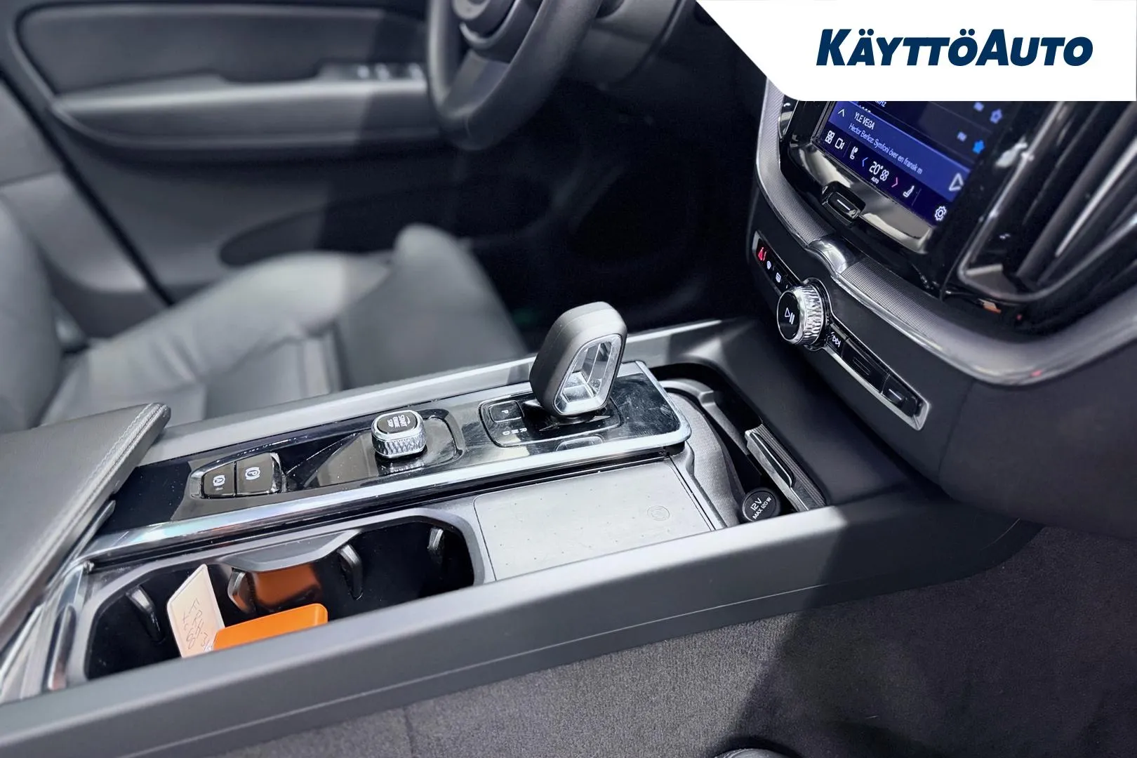 VOLVO XC60 FRH-318 carousel image