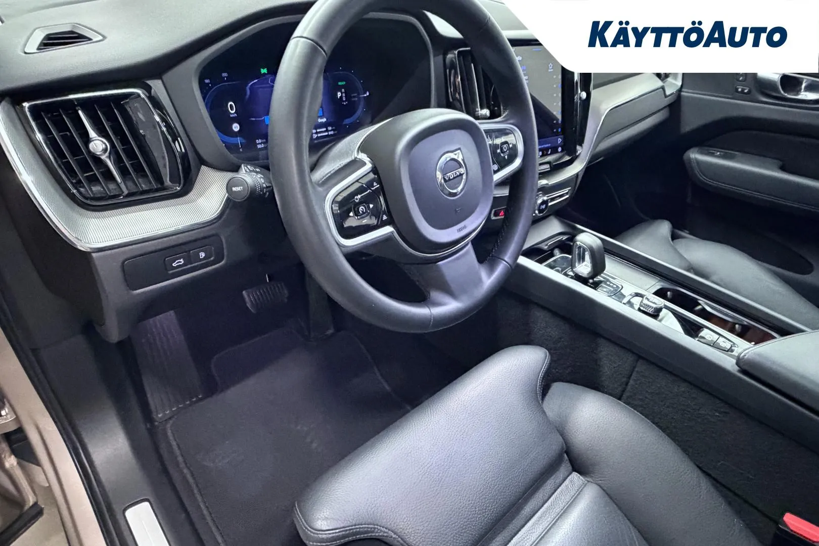 VOLVO XC60 FRH-318 carousel image