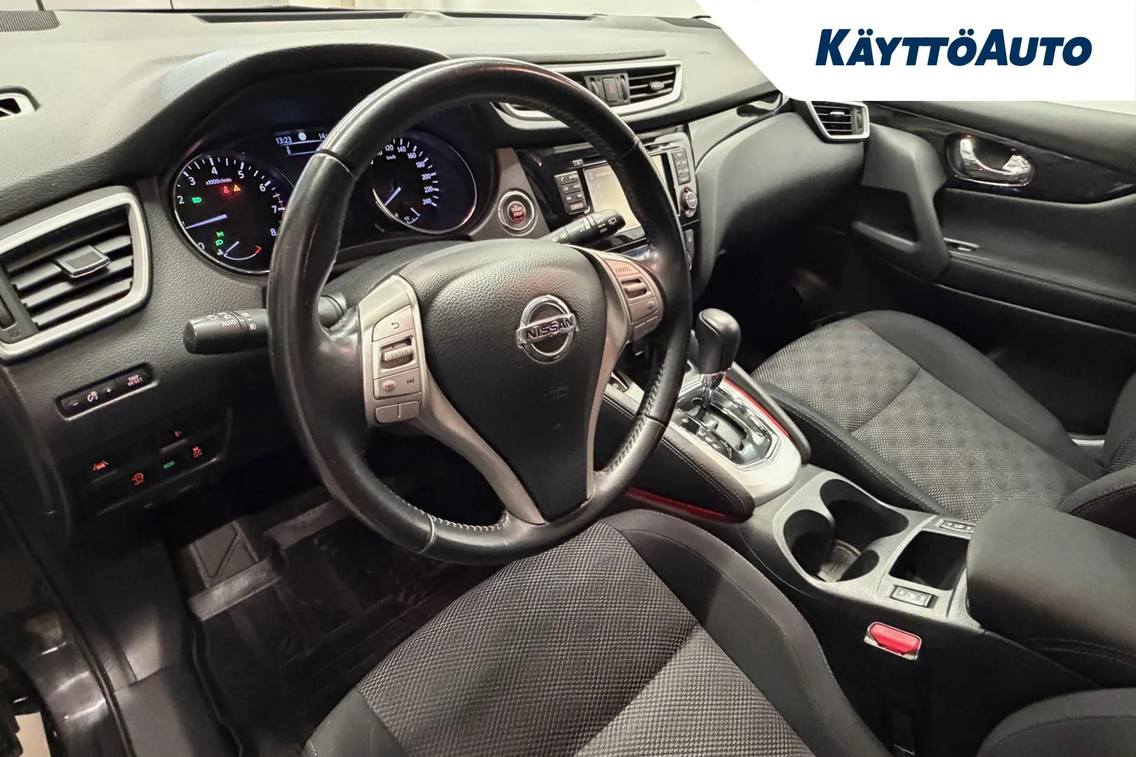 NISSAN Qashqai OVR-827 carousel image