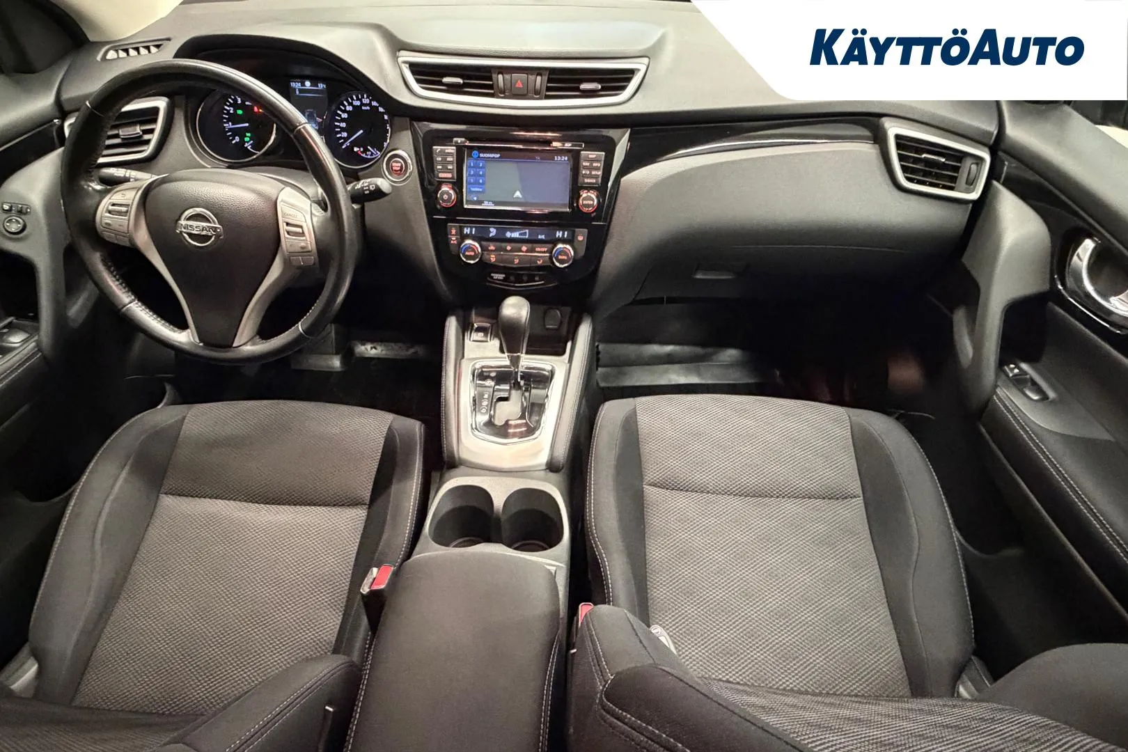 NISSAN Qashqai OVR-827 carousel image