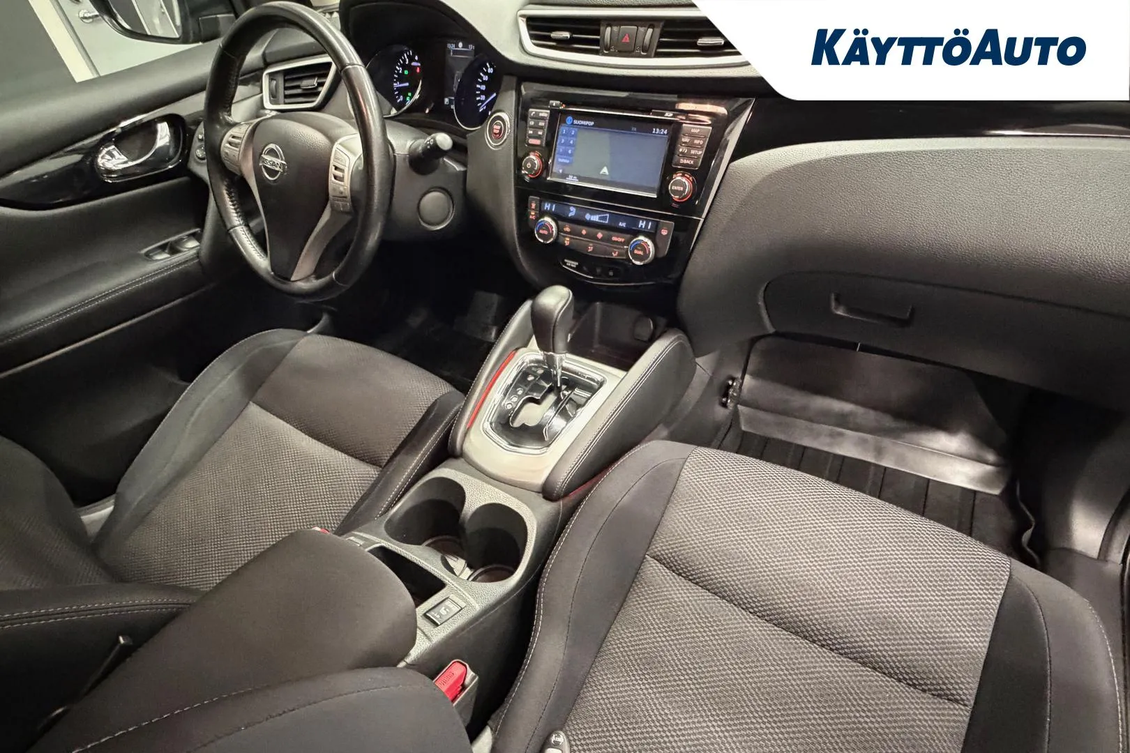 NISSAN Qashqai OVR-827 carousel image