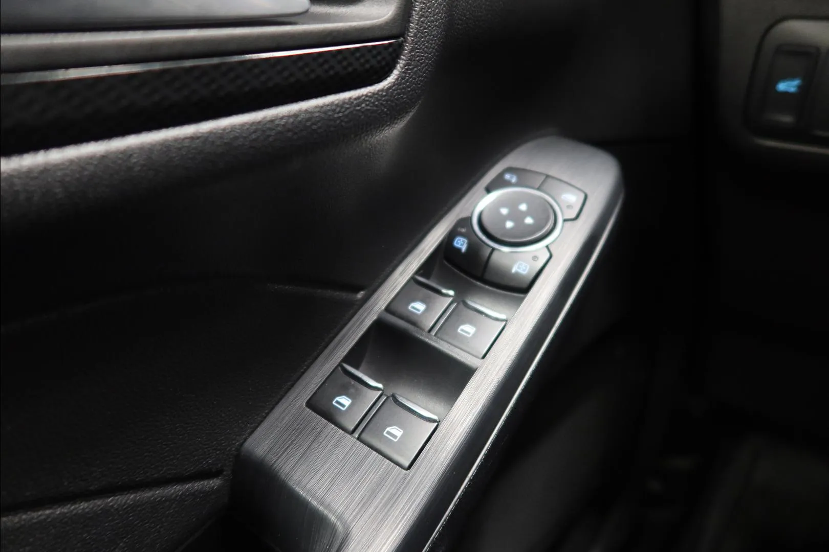 Ford Kuga IPV-458 carousel image