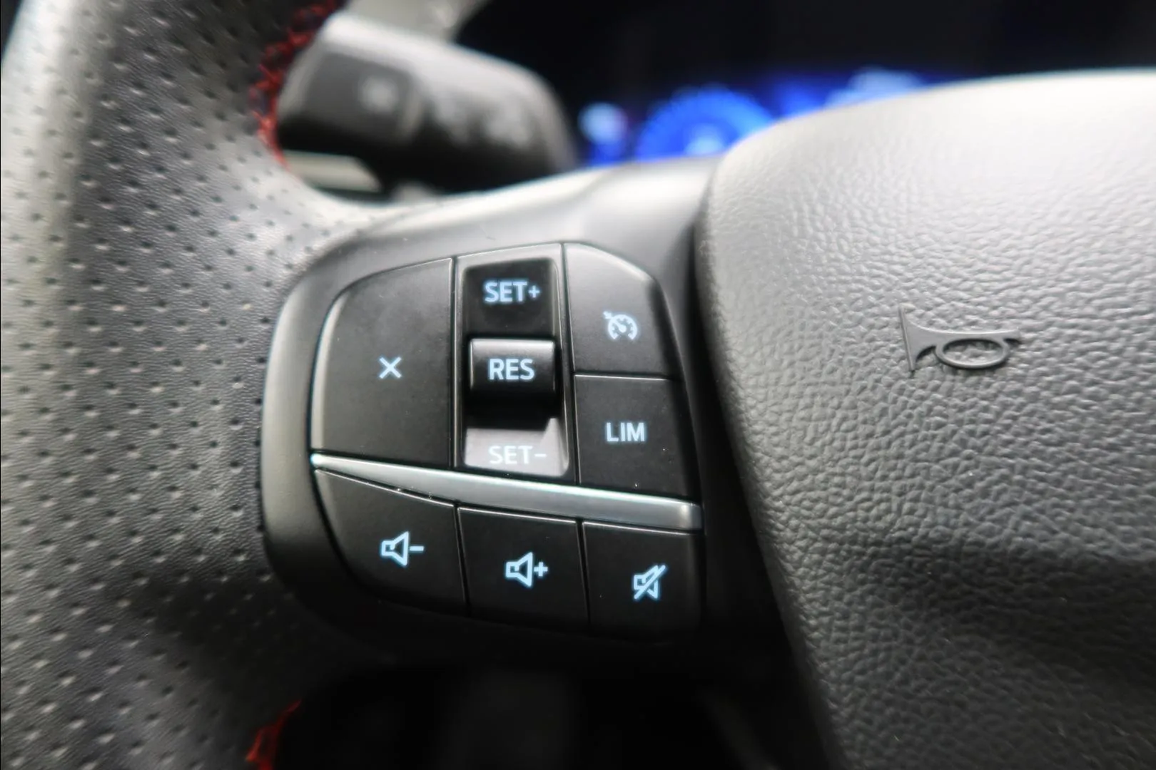 Ford Kuga IPV-458 carousel image