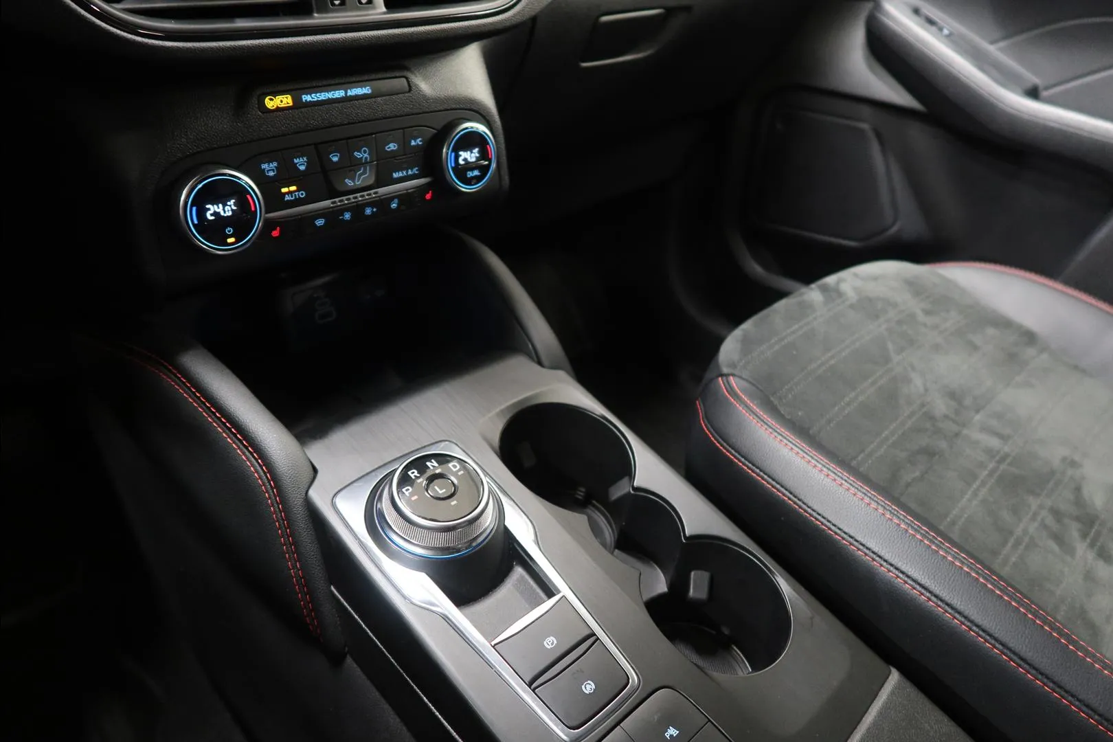 Ford Kuga IPV-458 carousel image