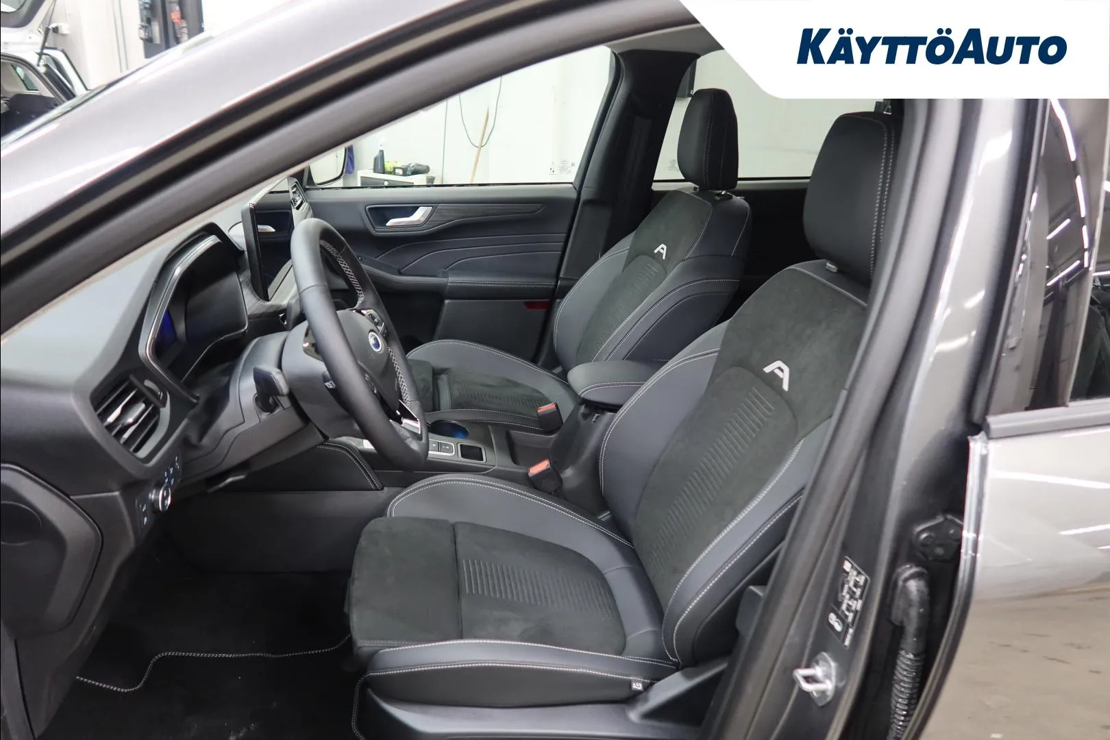 Ford Kuga LTJ-538 carousel image