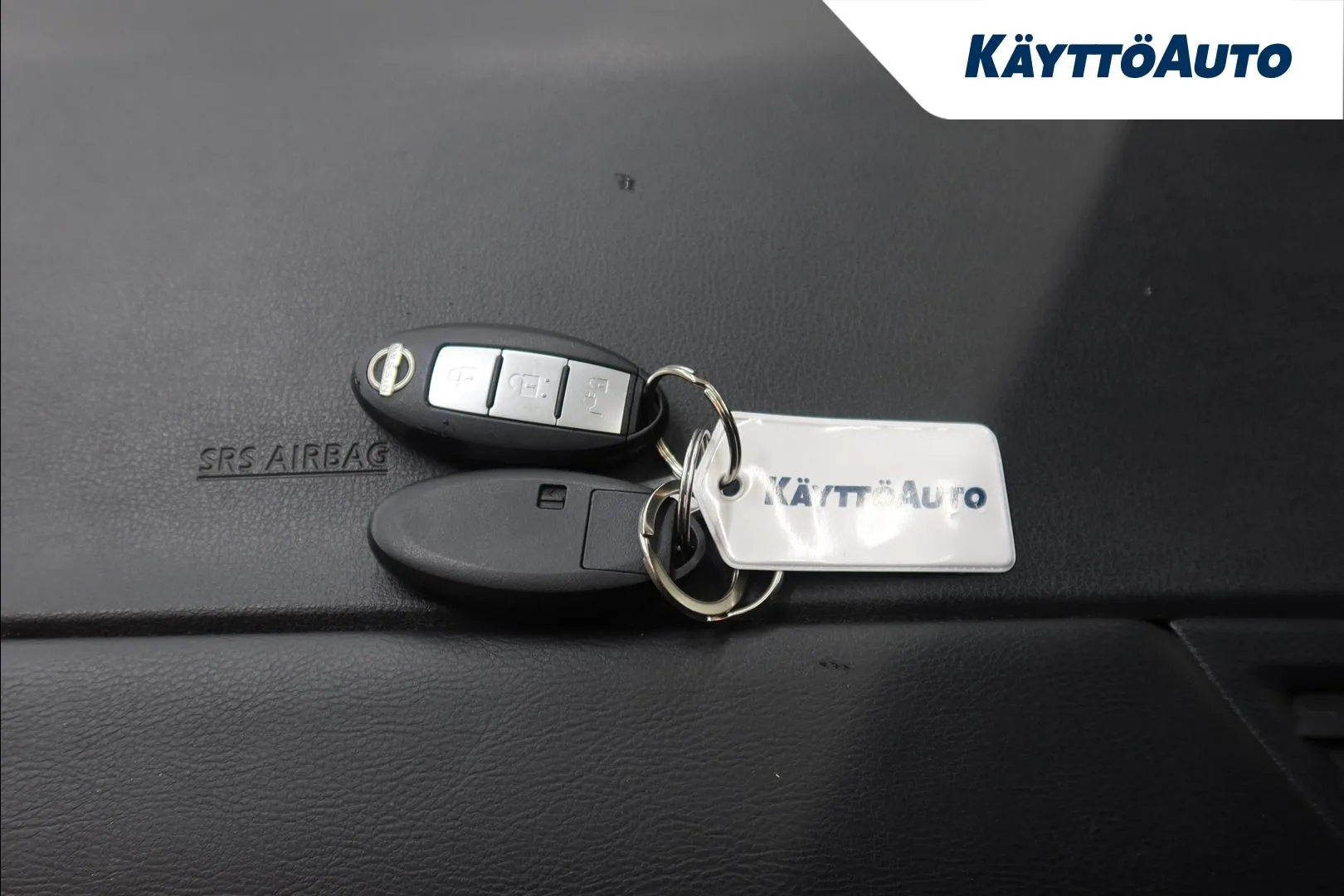 Nissan Leaf KUT-960 carousel image