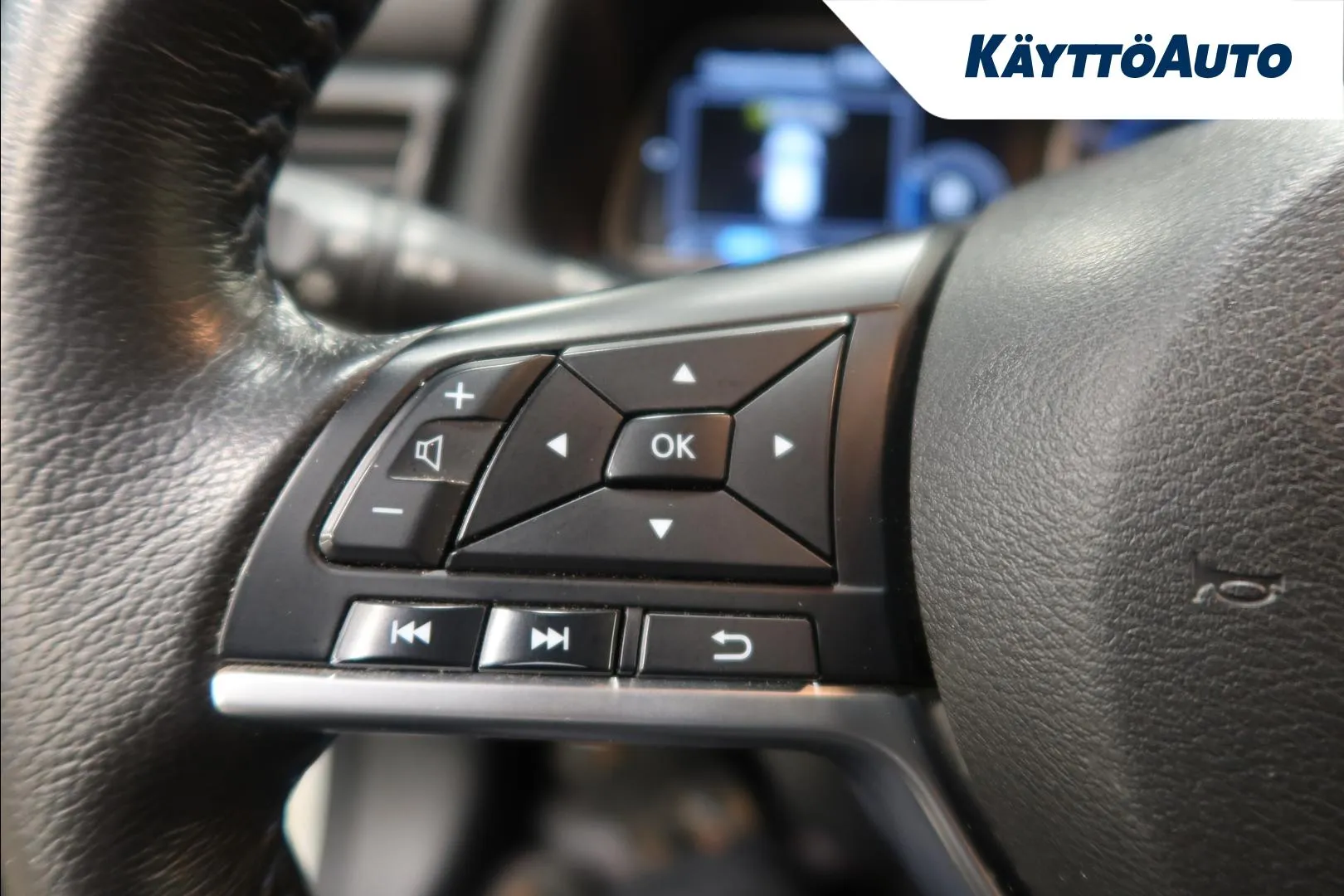 Nissan Leaf KUT-960 carousel image