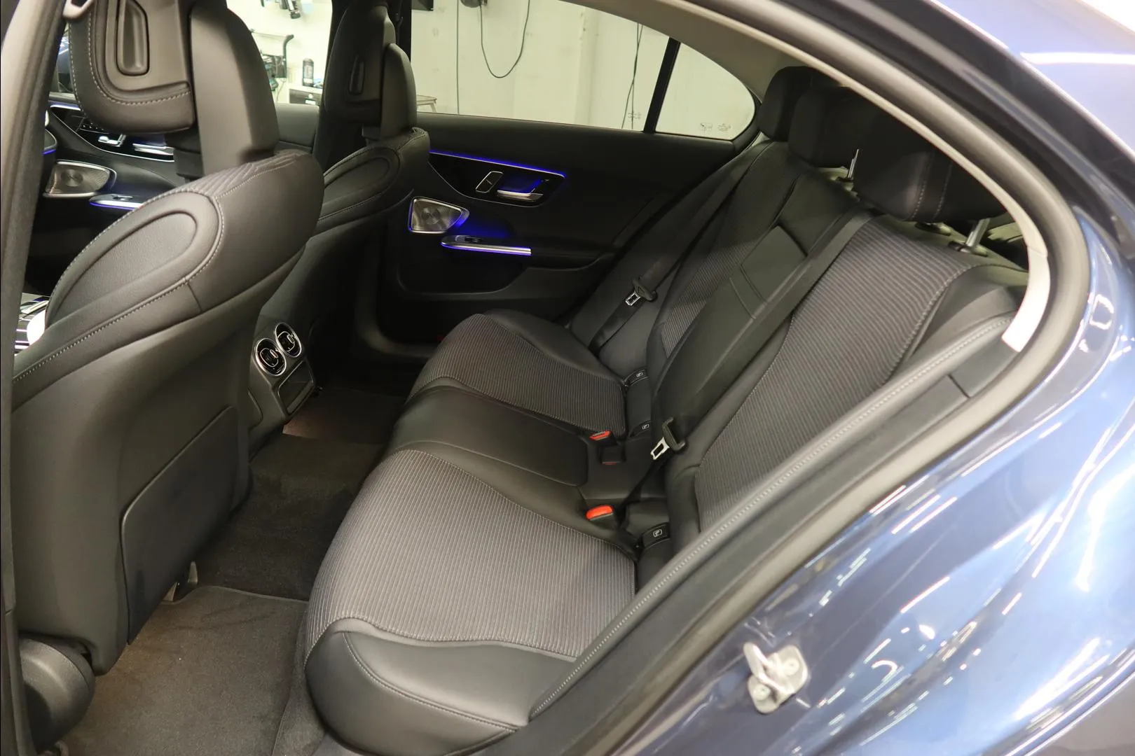 Mercedes-Benz C JNX-687 carousel image