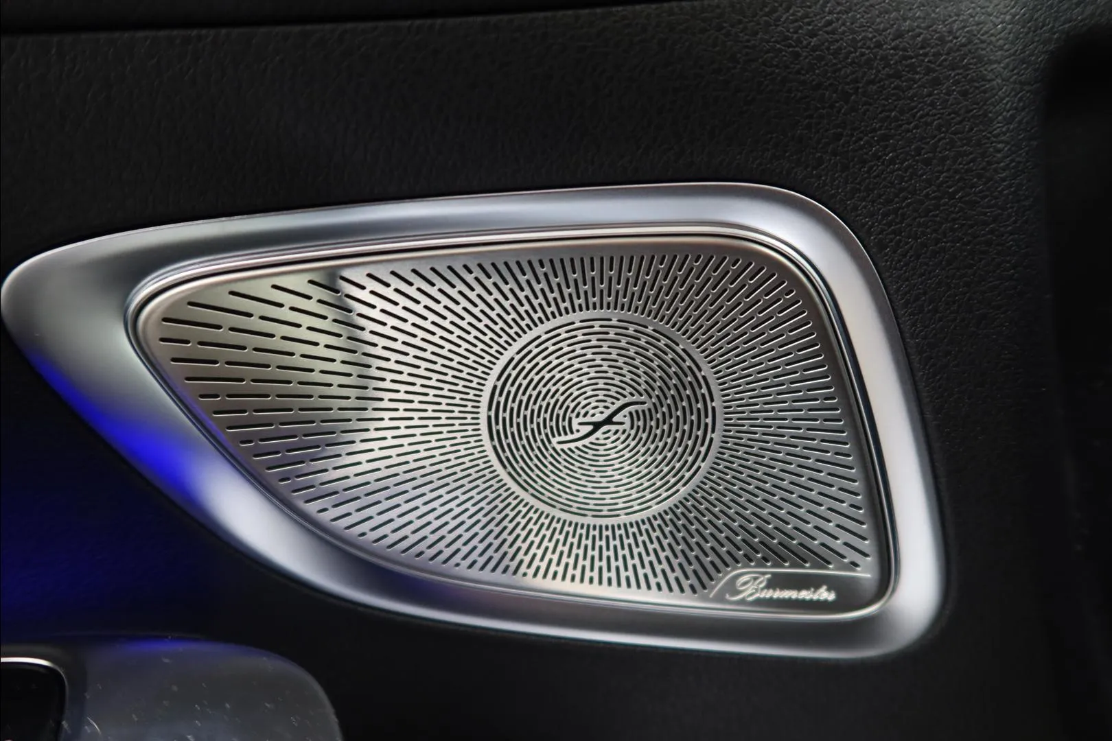 Mercedes-Benz C JNX-687 carousel image