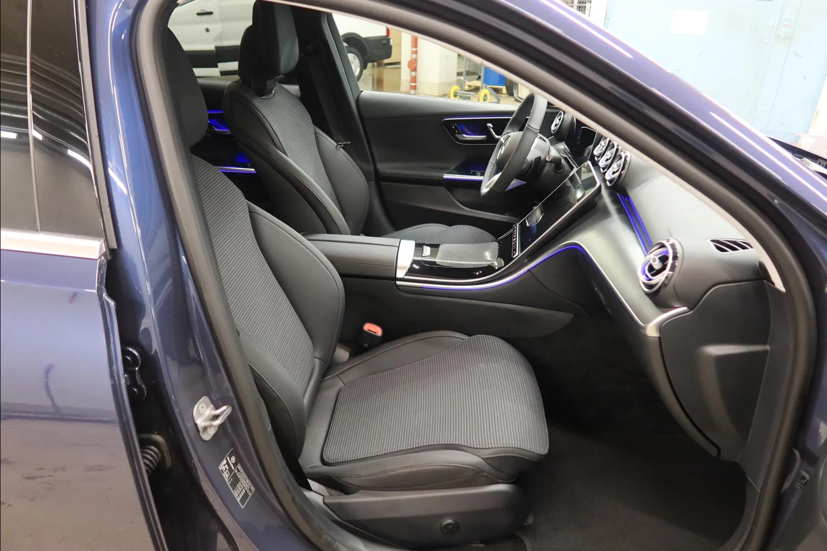 Mercedes-Benz C JNX-687 carousel image