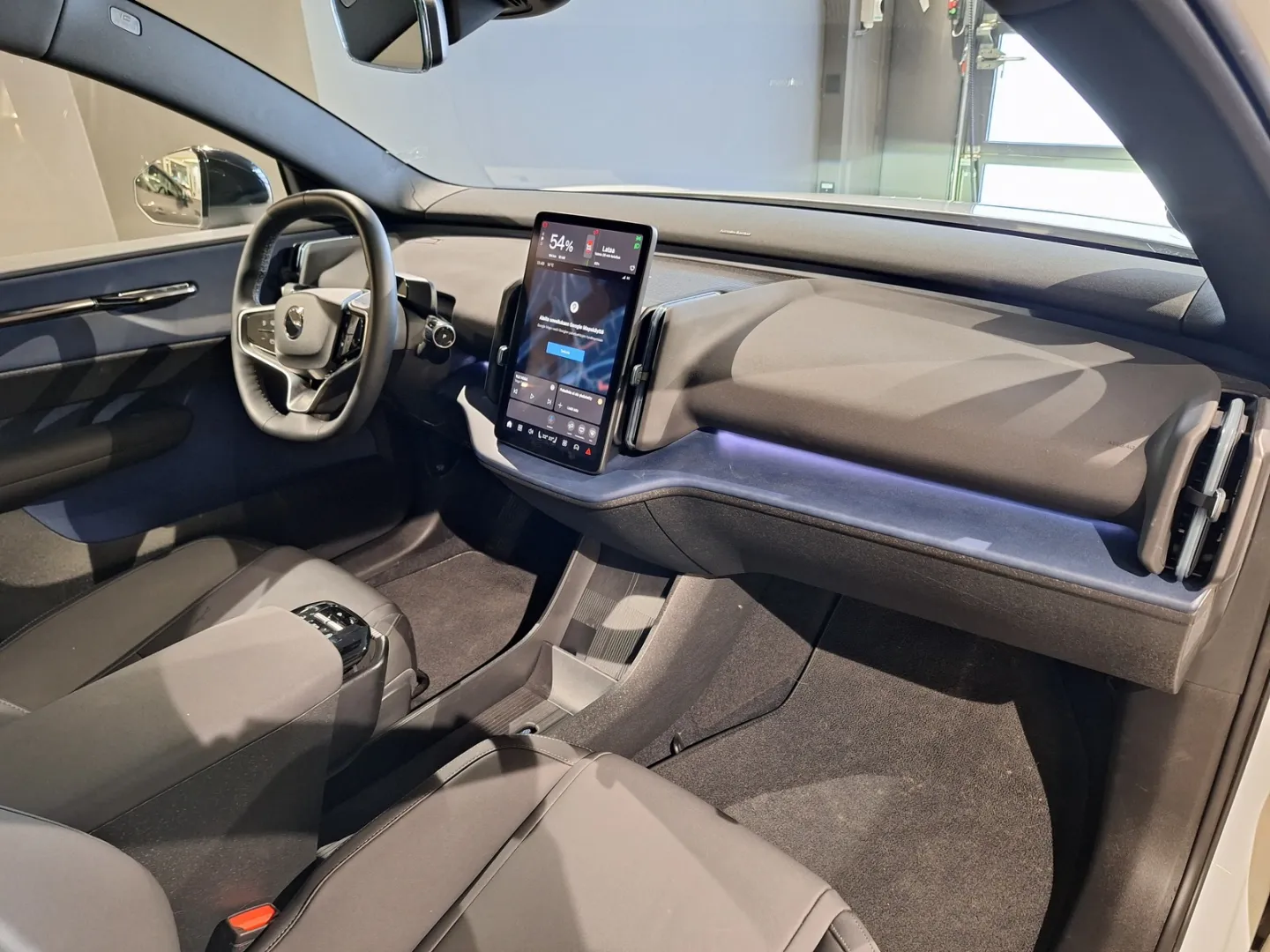 VOLVO EX30 RVO-292 carousel image