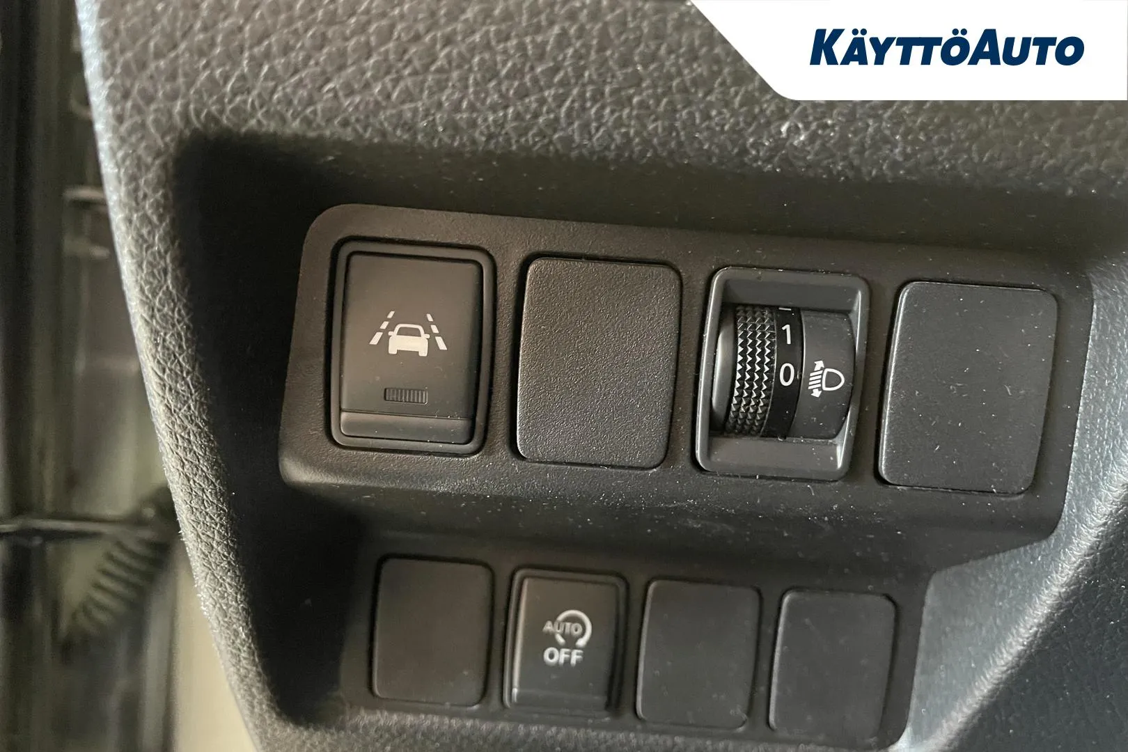 Nissan Qashqai XVX-182 carousel image