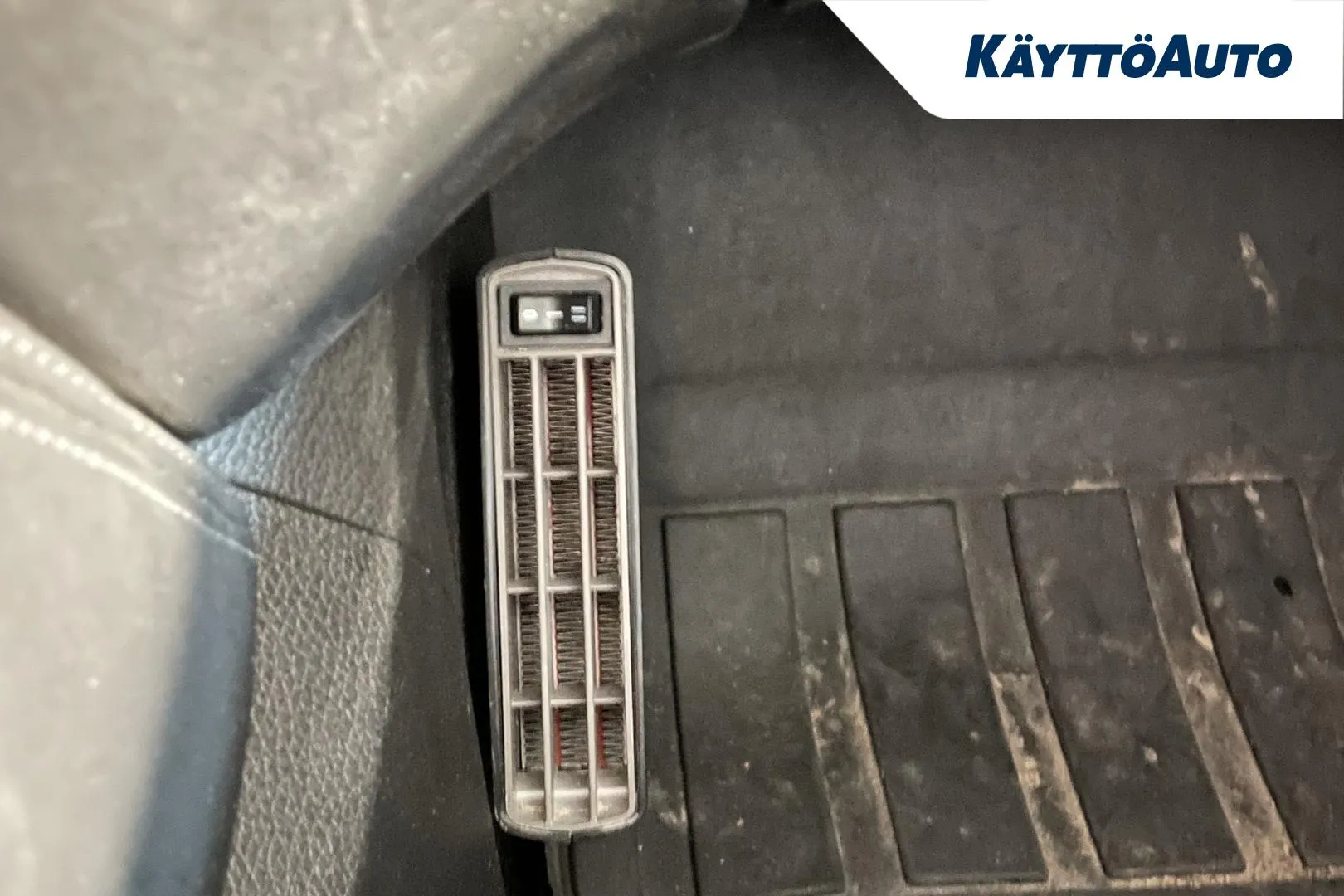 Nissan Qashqai XVX-182 carousel image