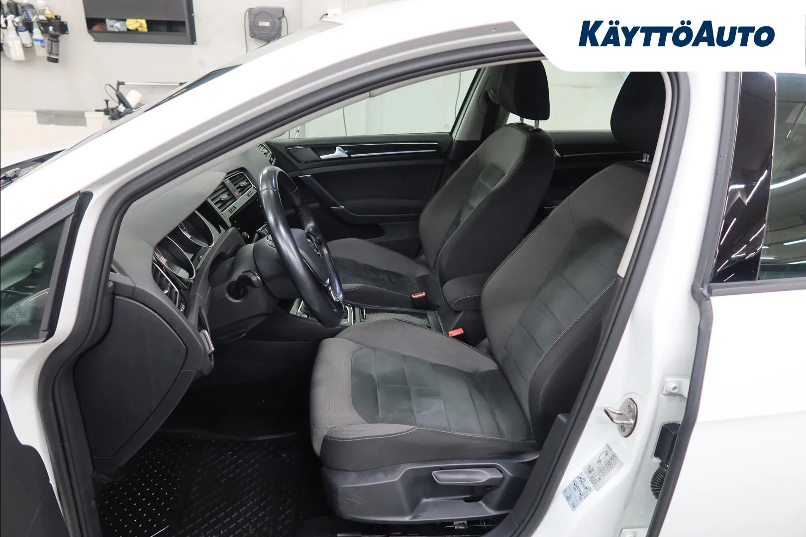 VOLKSWAGEN Golf CNI-431 carousel image