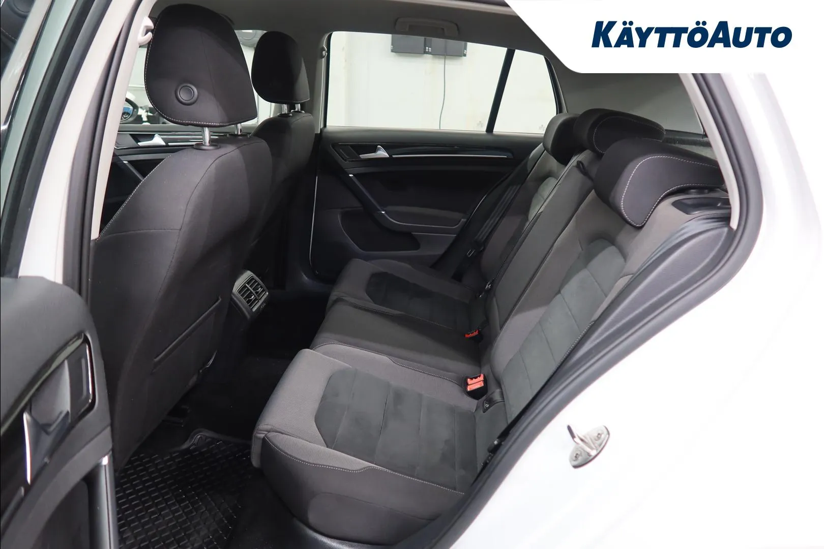 VOLKSWAGEN Golf CNI-431 carousel image