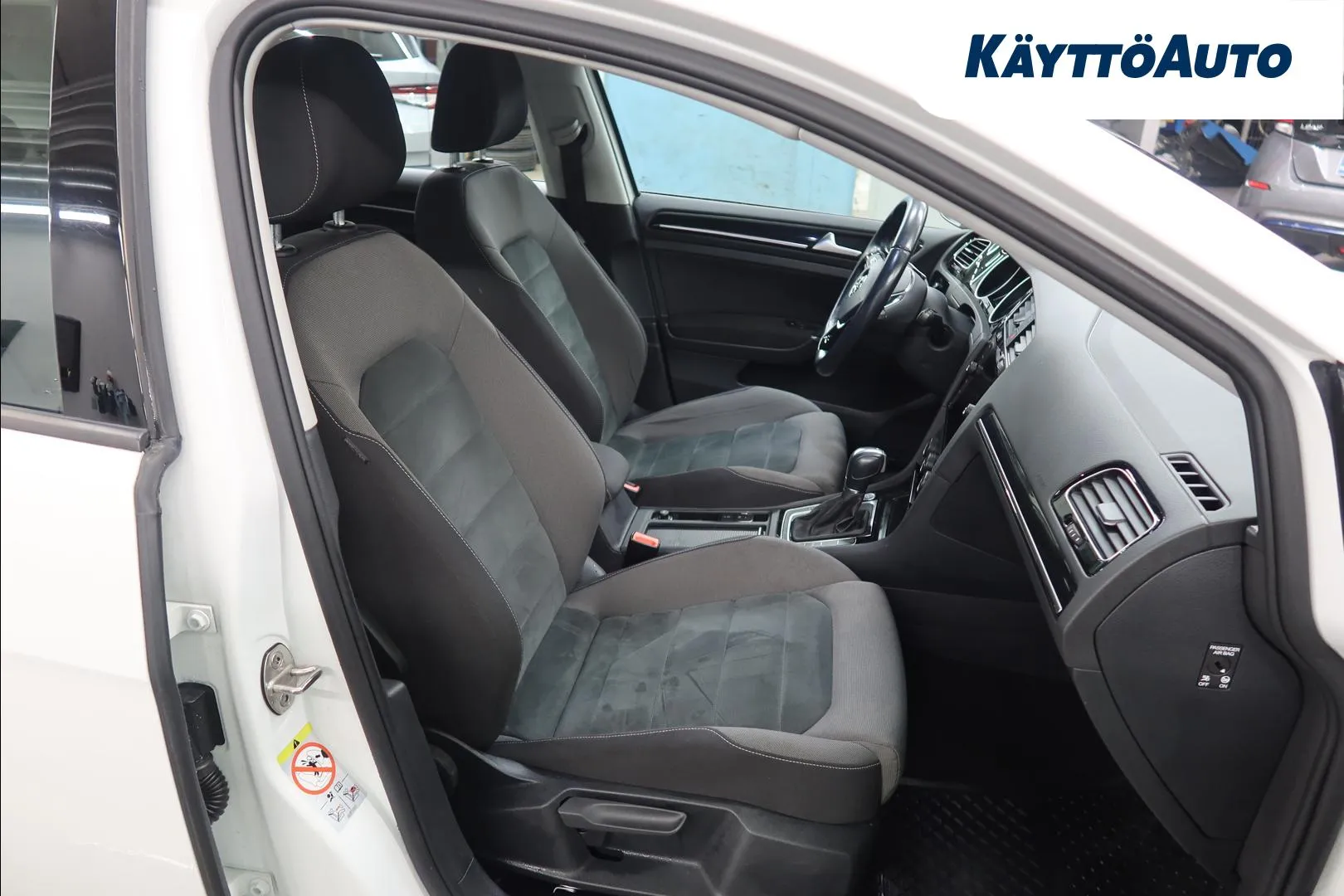 VOLKSWAGEN Golf CNI-431 carousel image