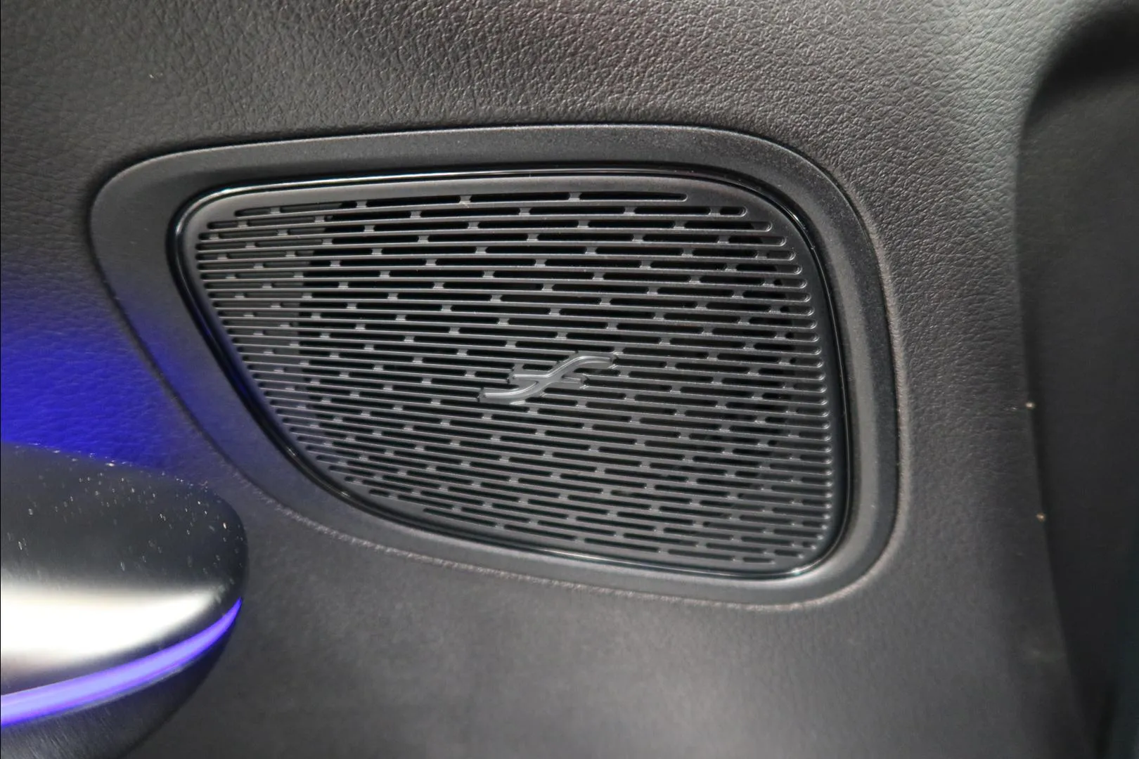 Mercedes-Benz GLC MRP-646 carousel image