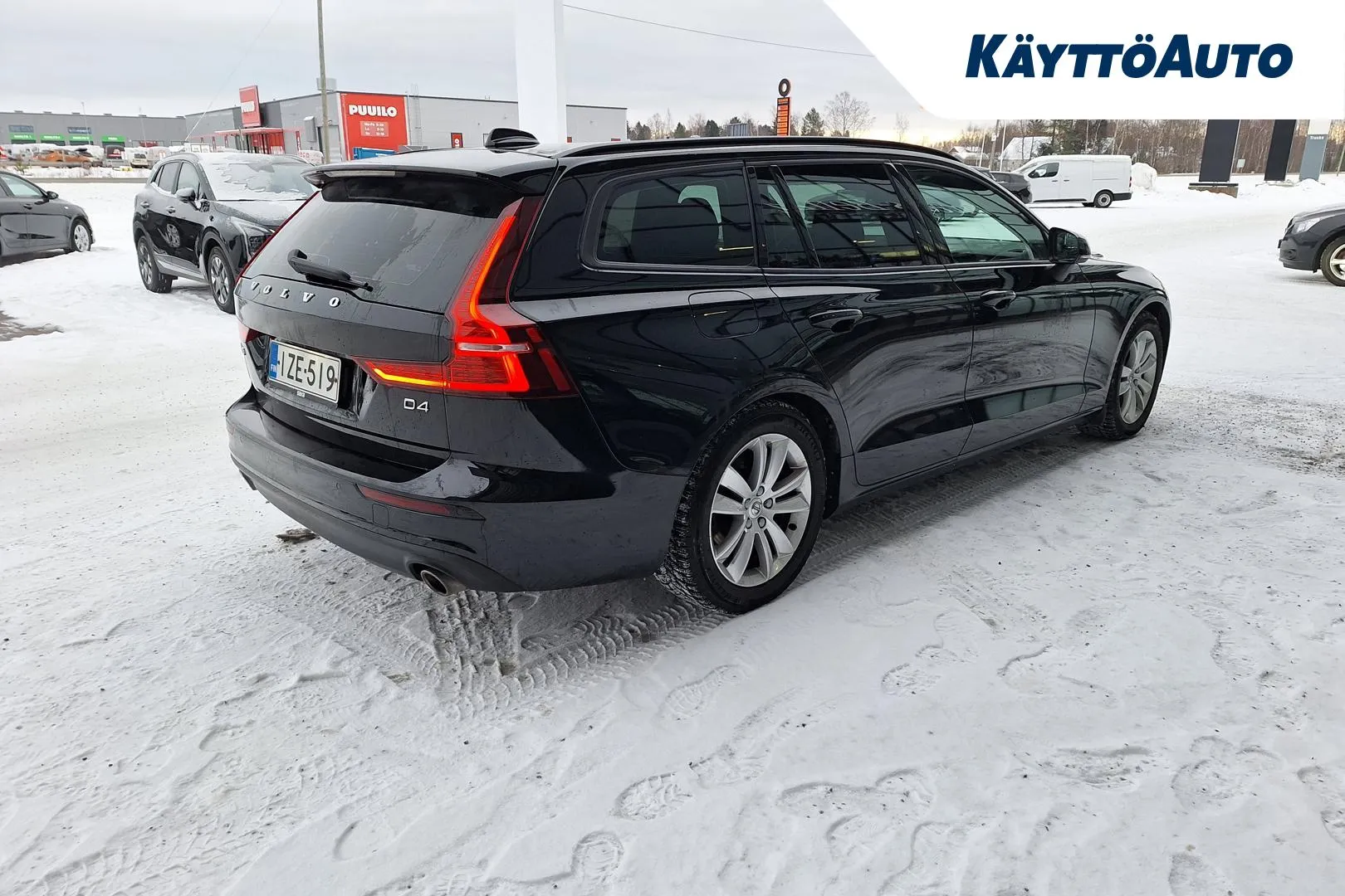 VOLVO V60 IZE-519 carousel image
