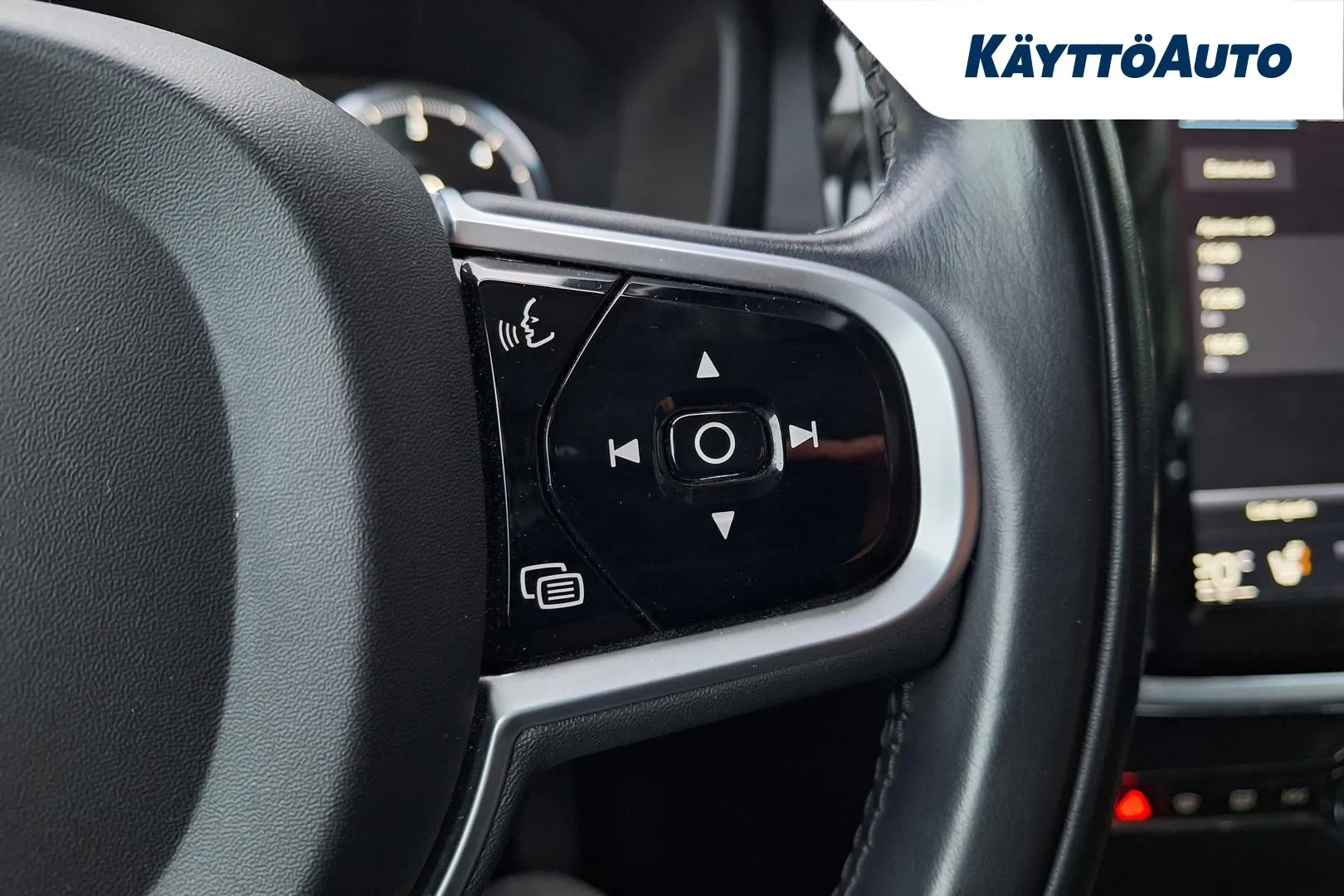 VOLVO V60 IZE-519 carousel image