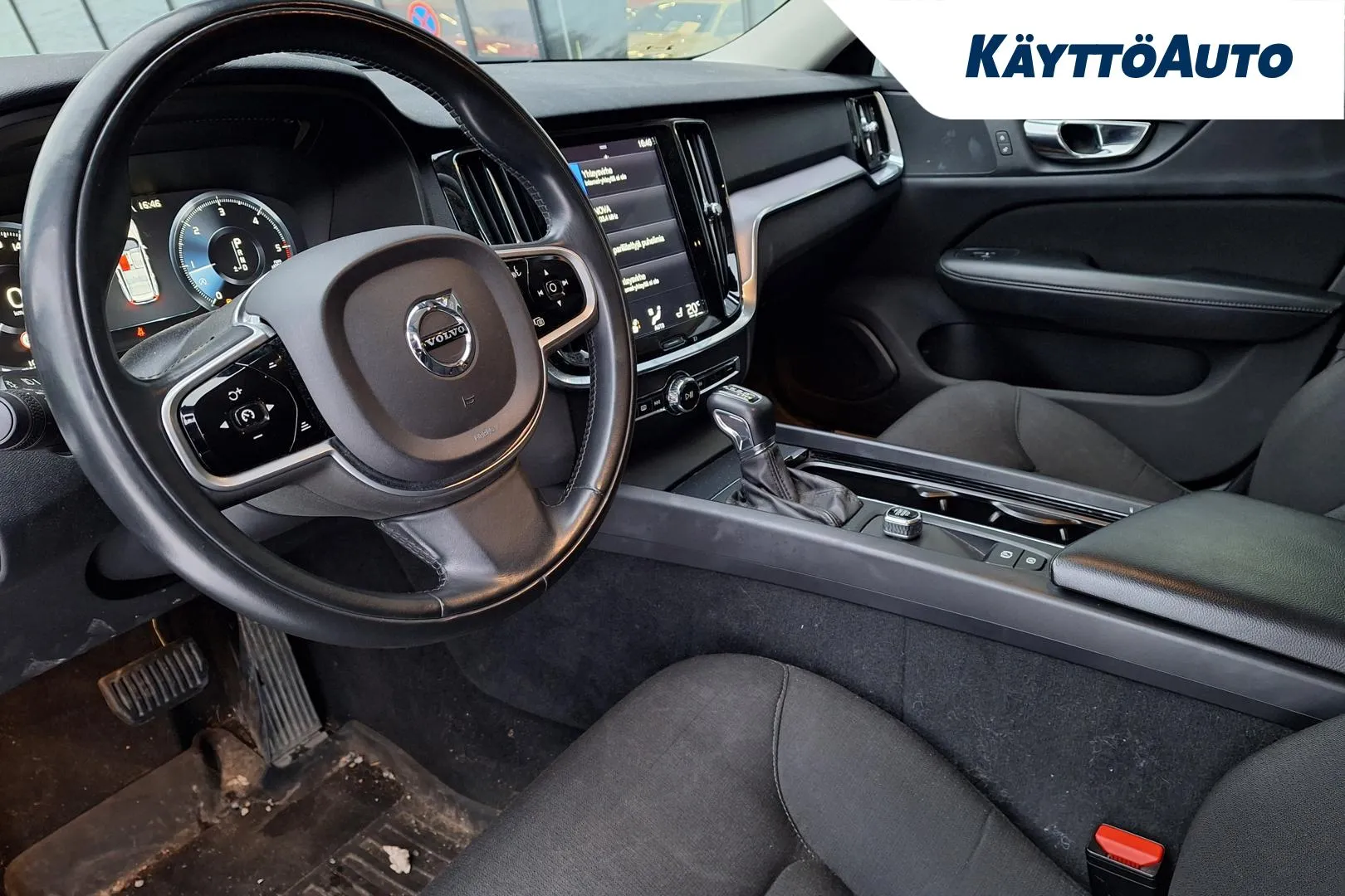 VOLVO V60 IZE-519 carousel image