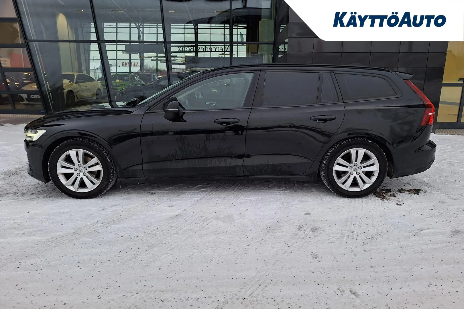 VOLVO V60 IZE-519 carousel image