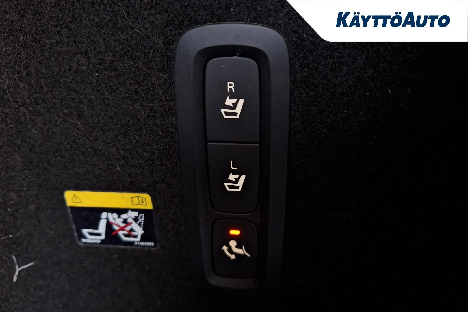 VOLVO V60 IZE-519 carousel image