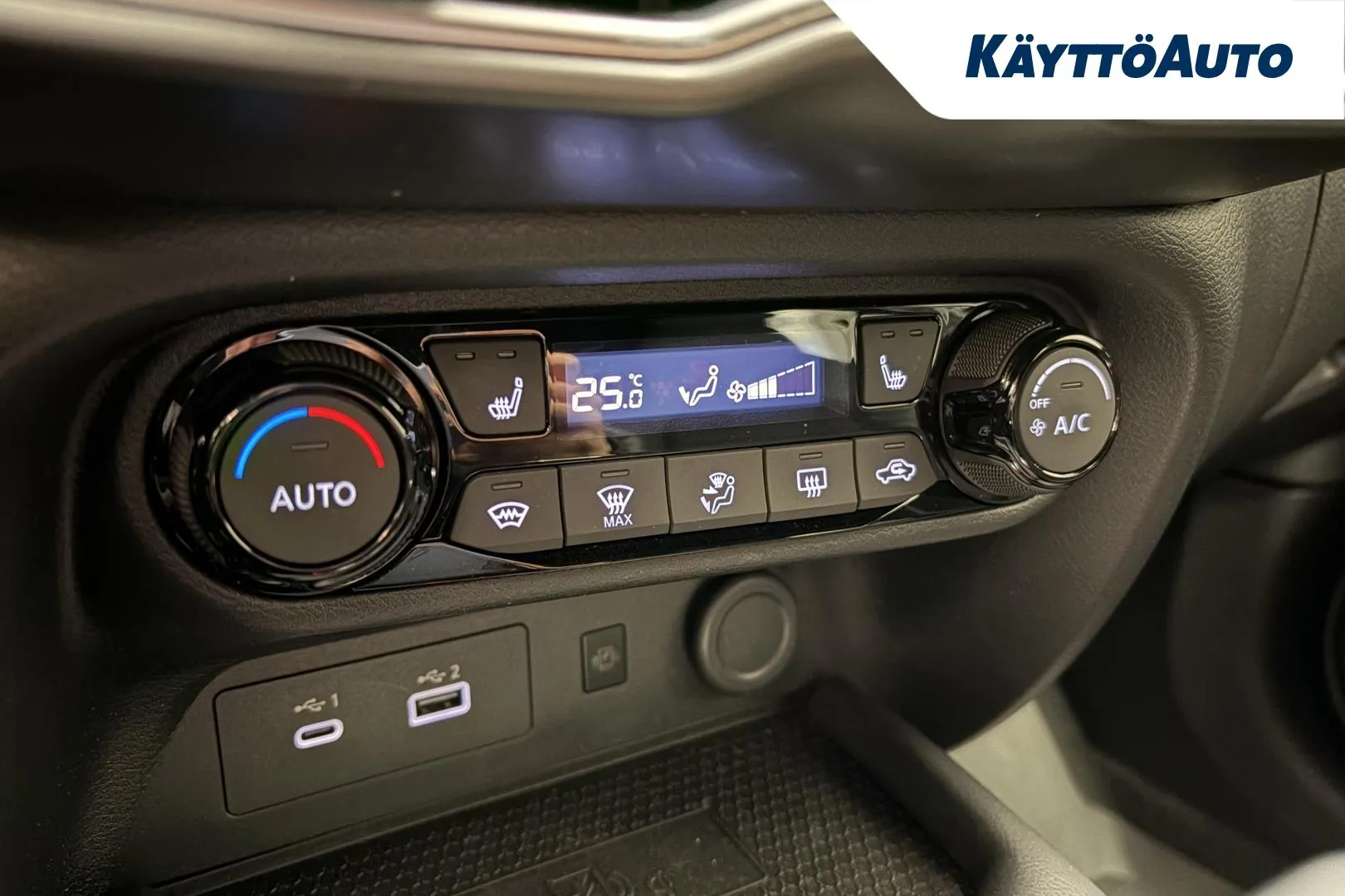 Nissan Juke RXE-724 carousel image