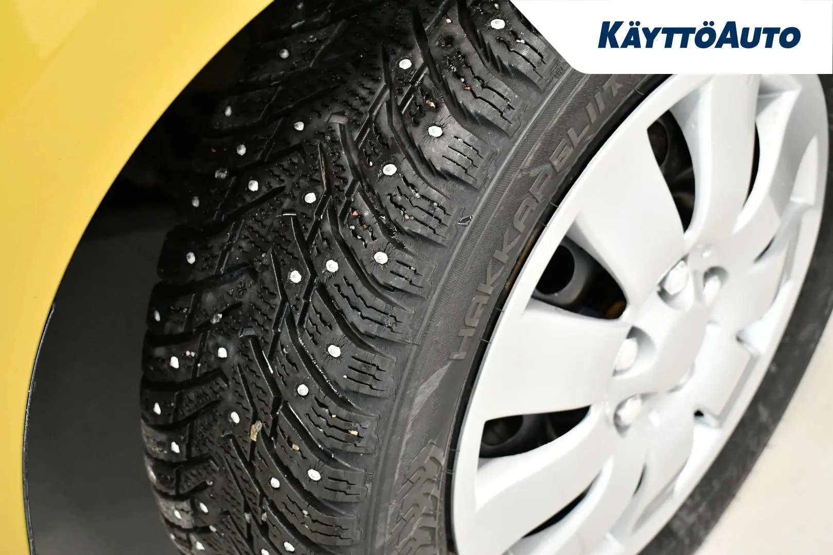 VOLKSWAGEN up! COU-924 carousel image