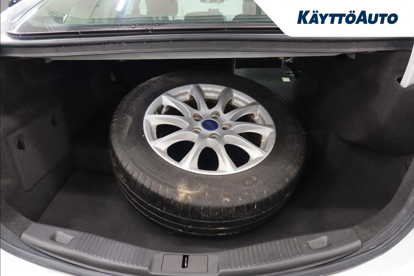 Ford Mondeo EPL-908 carousel image