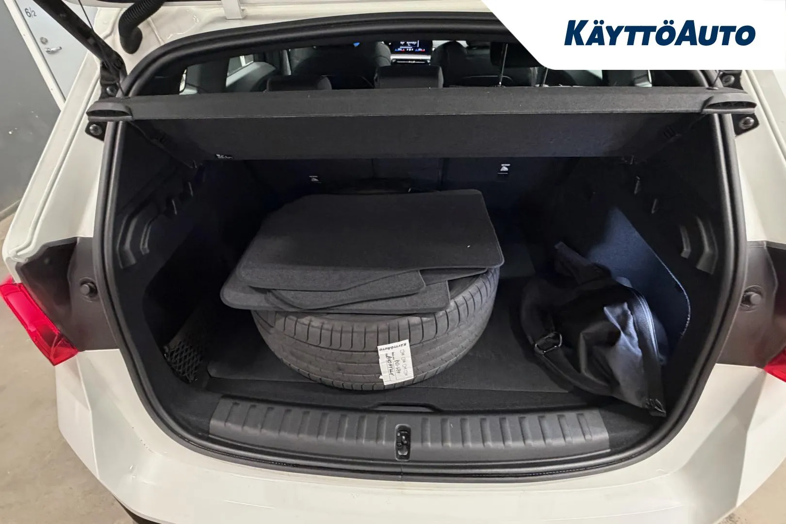 BMW X1 RVS-689 carousel image