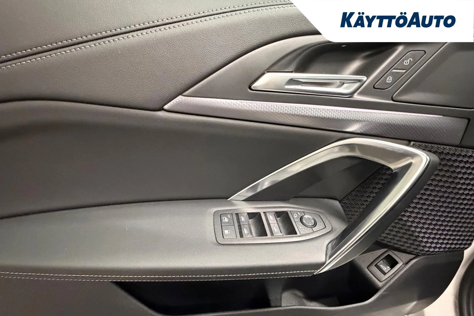 BMW X1 RVS-689 carousel image