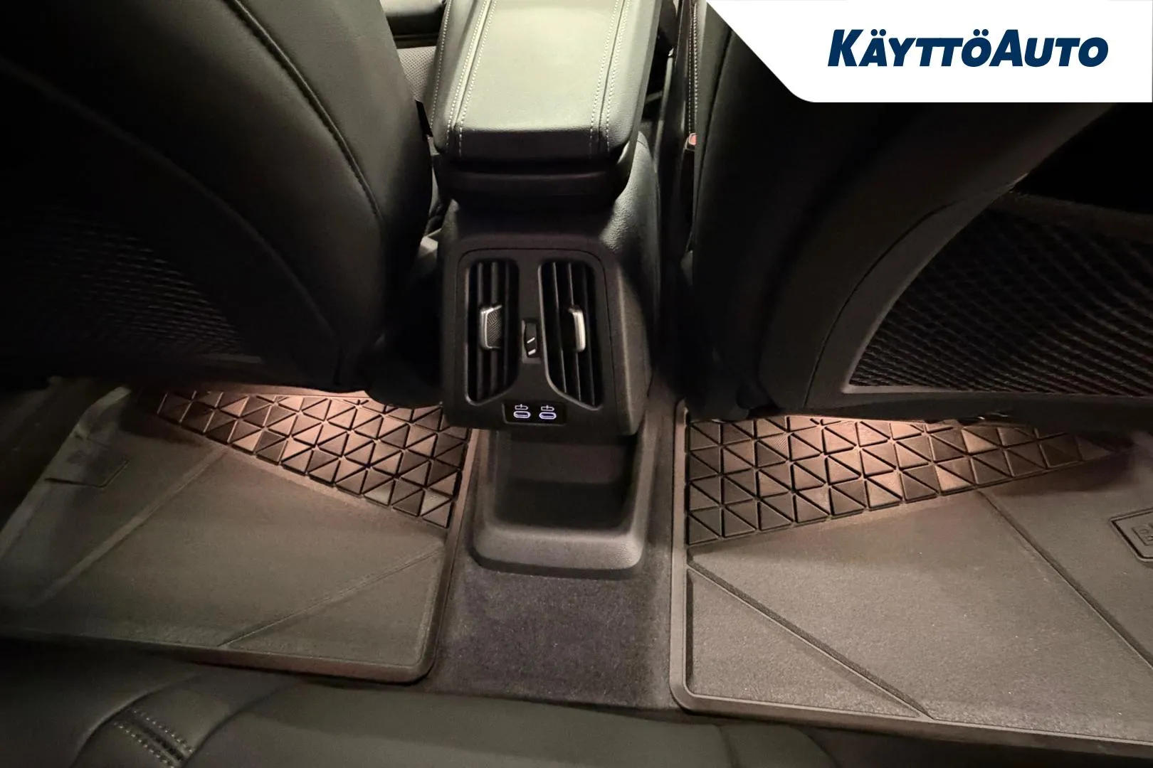 BMW X1 RVS-689 carousel image