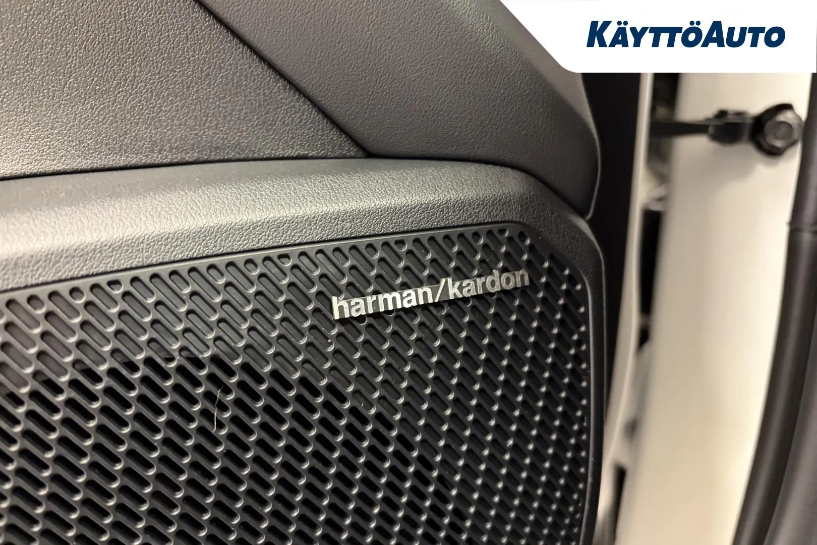 Kia K4 SRO-998 carousel image