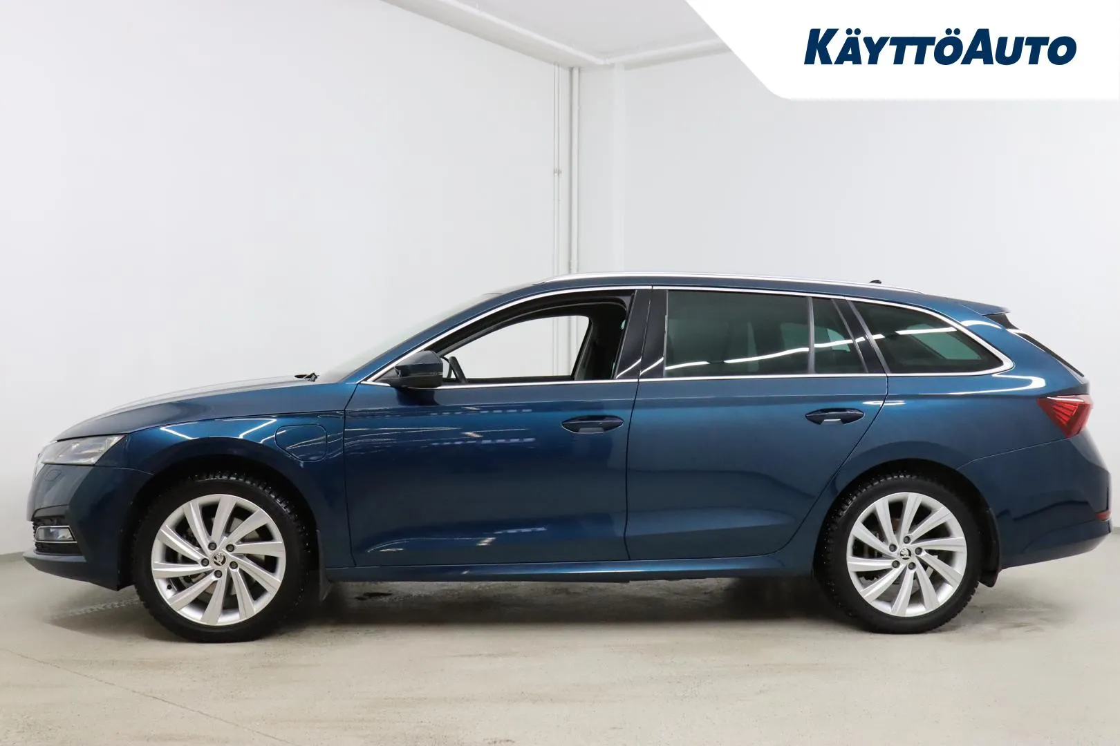 Skoda Octavia JMH-404 carousel image