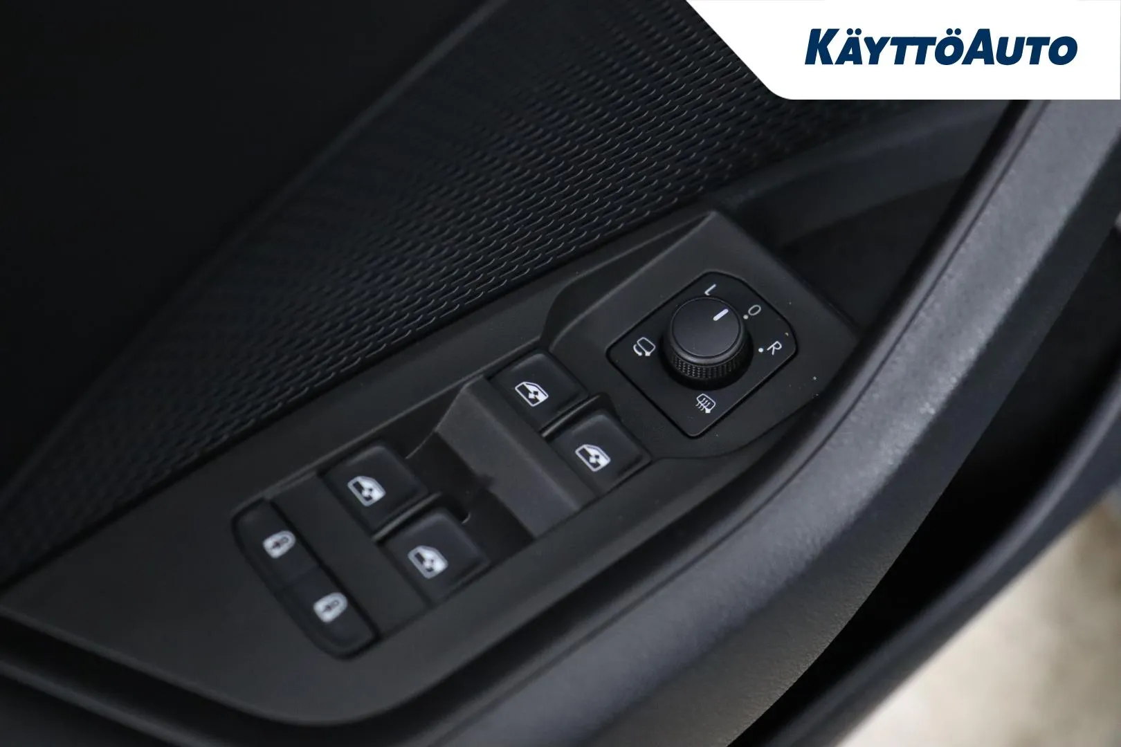 Skoda Octavia JMH-404 carousel image