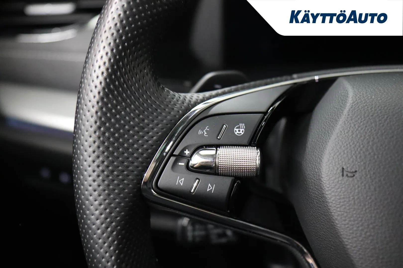 Skoda Octavia JMH-404 carousel image