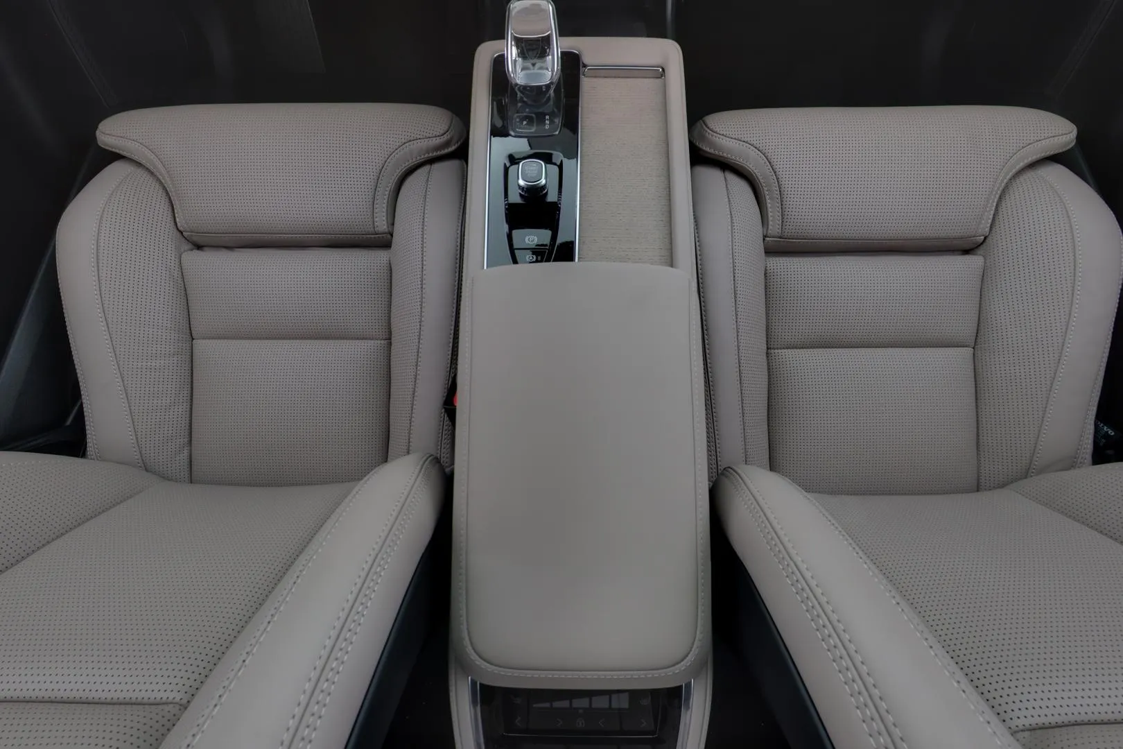 Volvo XC90 NOK-806 carousel image