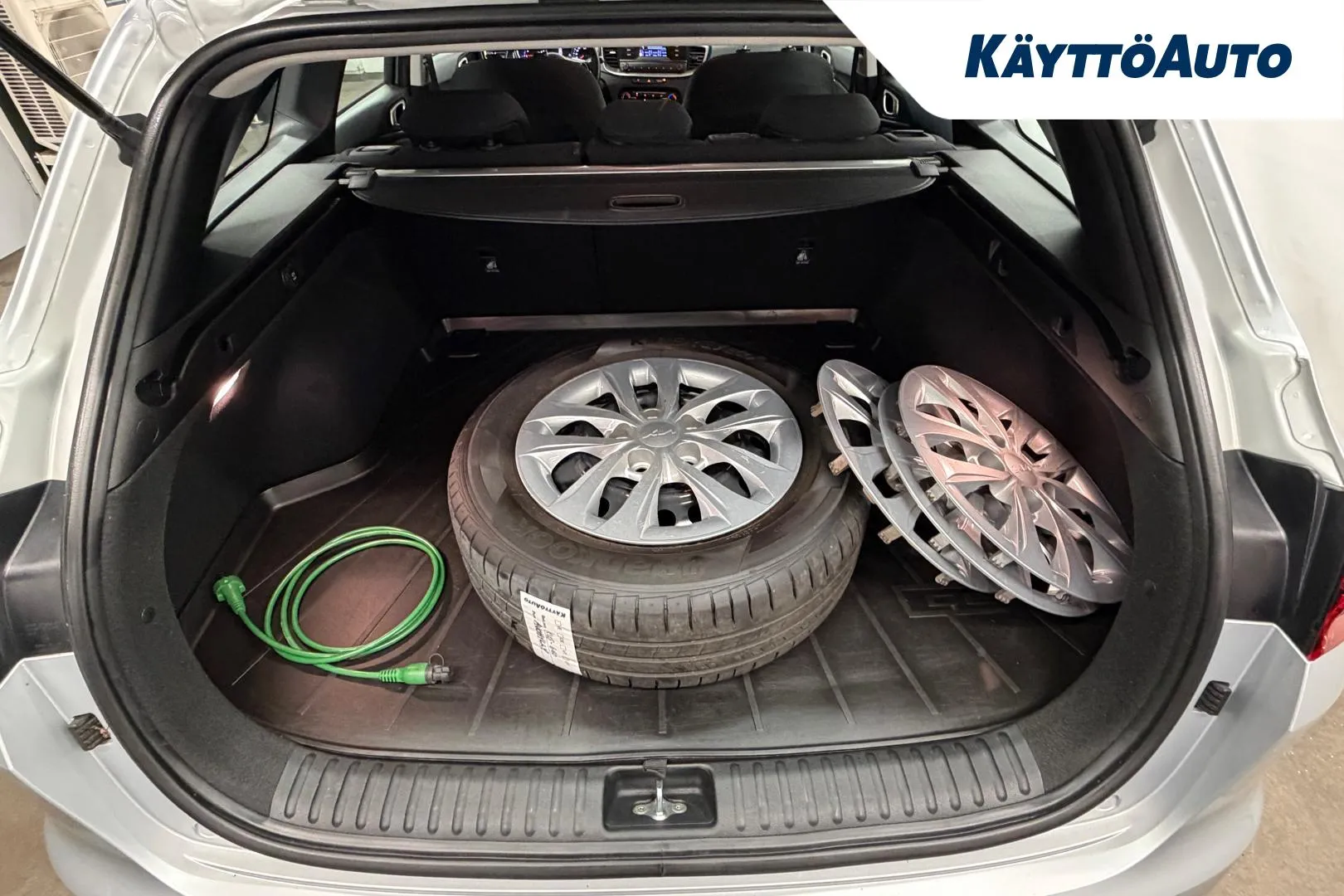 KIA Ceed KUS-660 carousel image