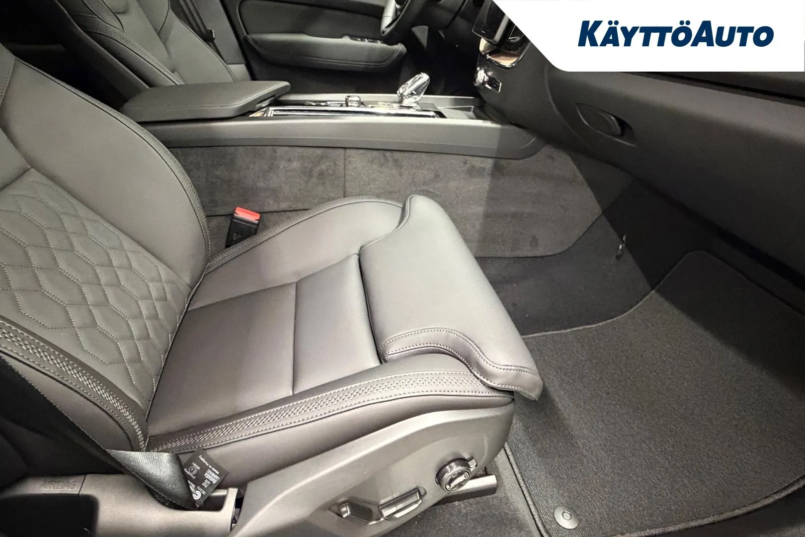 Volvo XC60 SRR-618 carousel image