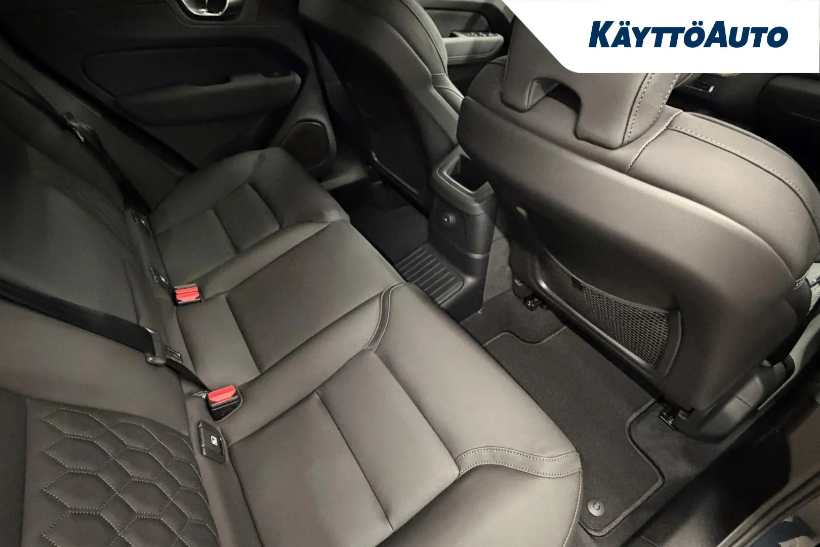 Volvo XC60 SRU-428 carousel image