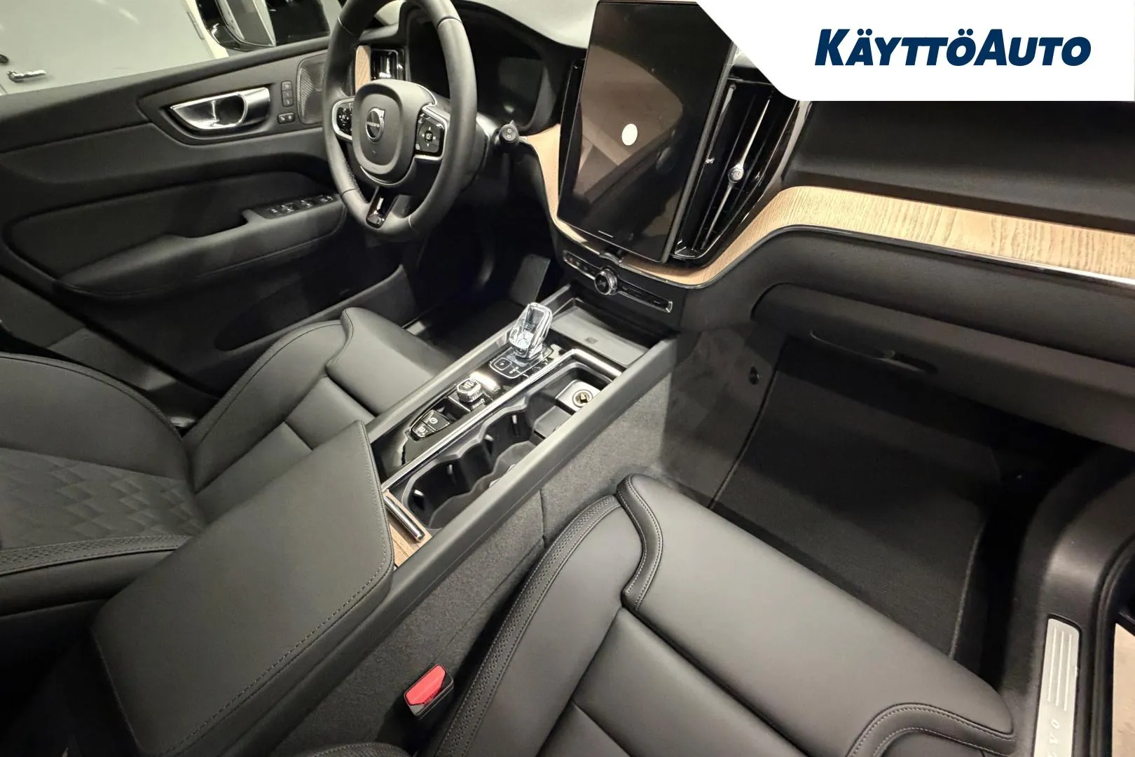 Volvo XC60 SRU-435 carousel image