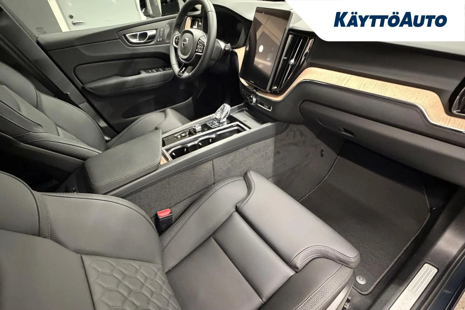 Volvo XC60 SRU-435 carousel image