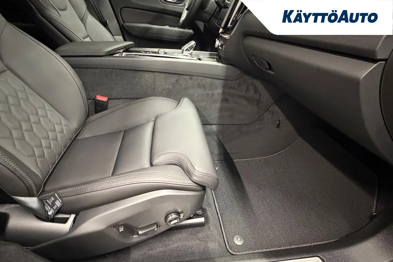 Volvo XC60 SRU-435 carousel image