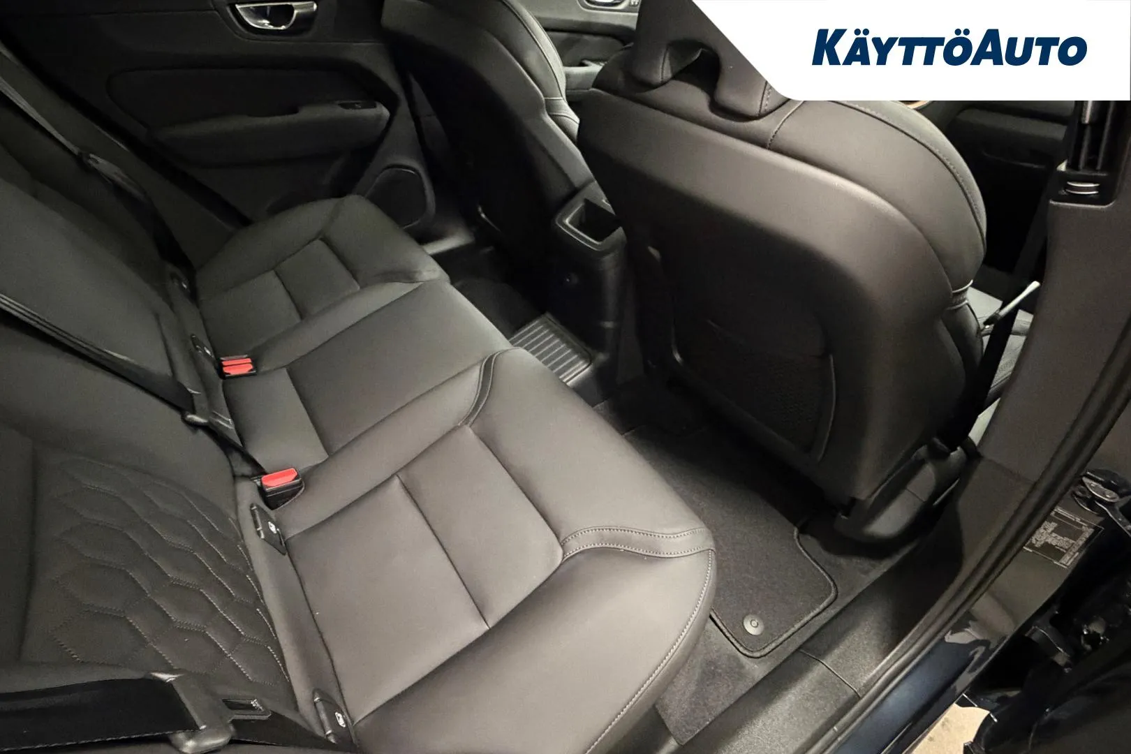 Volvo XC60 SRU-435 carousel image