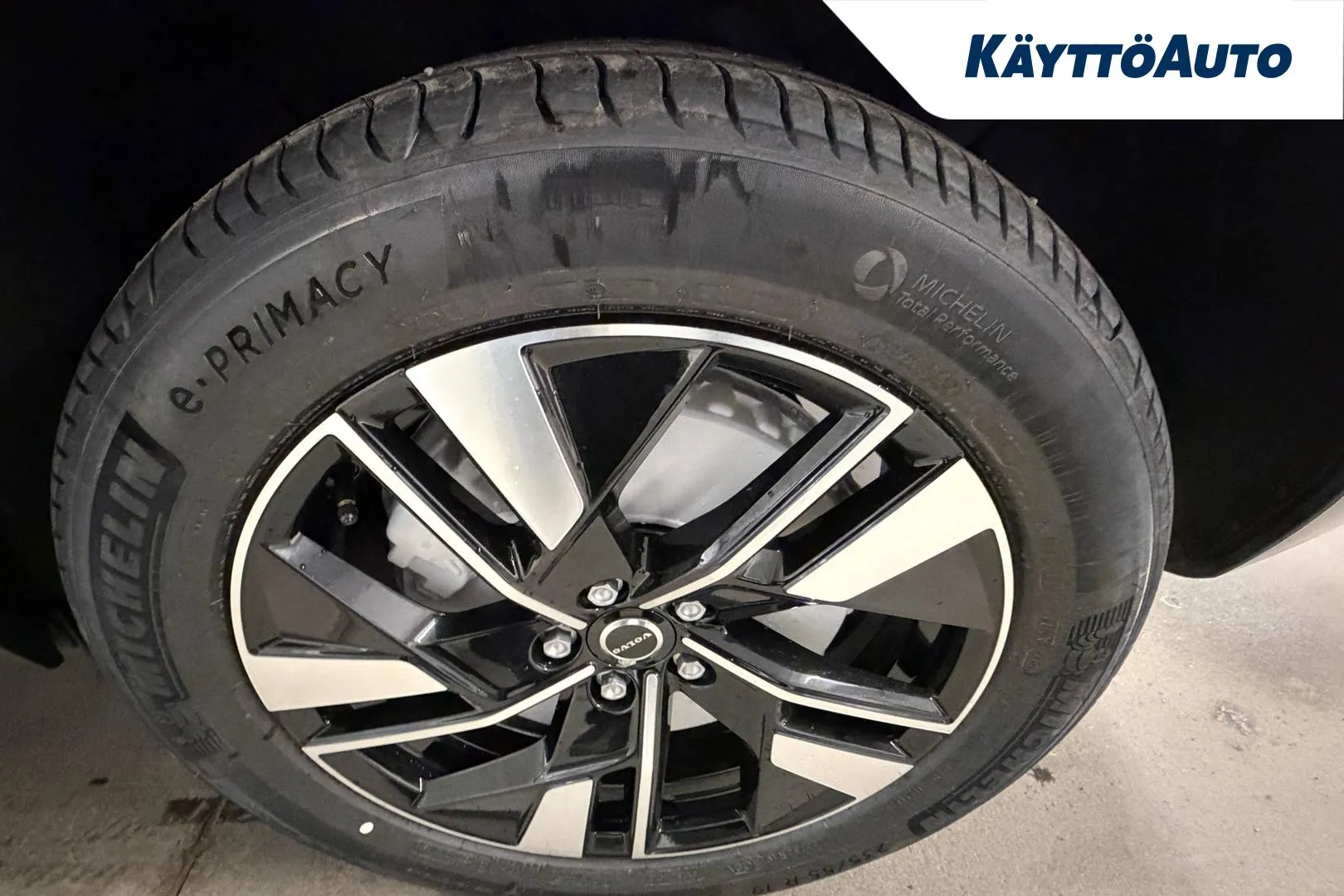 Volvo XC60 XTO-135 carousel image