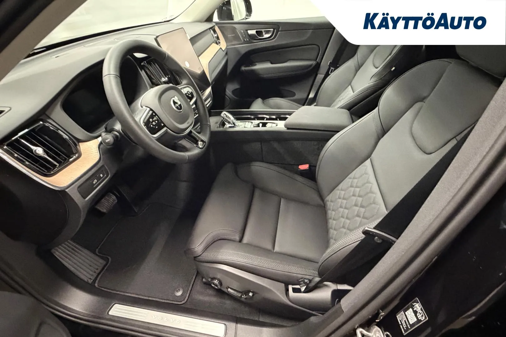 Volvo XC60 XTO-148 carousel image