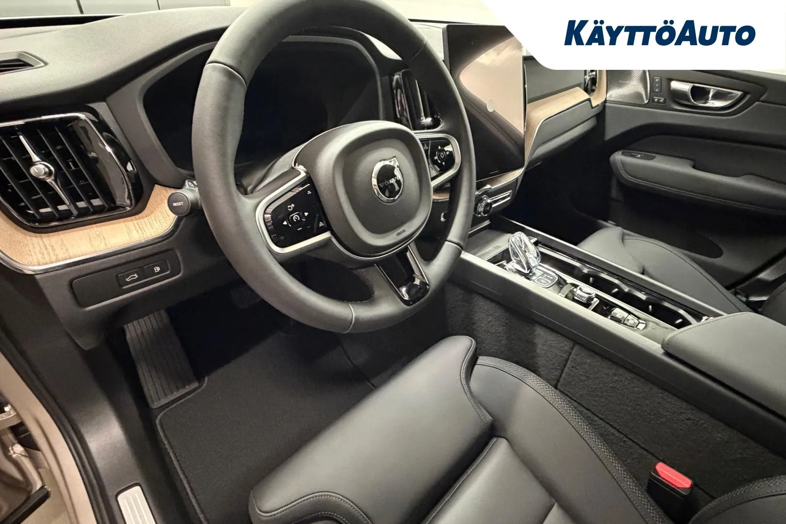 Volvo XC60 XTS-291 carousel image