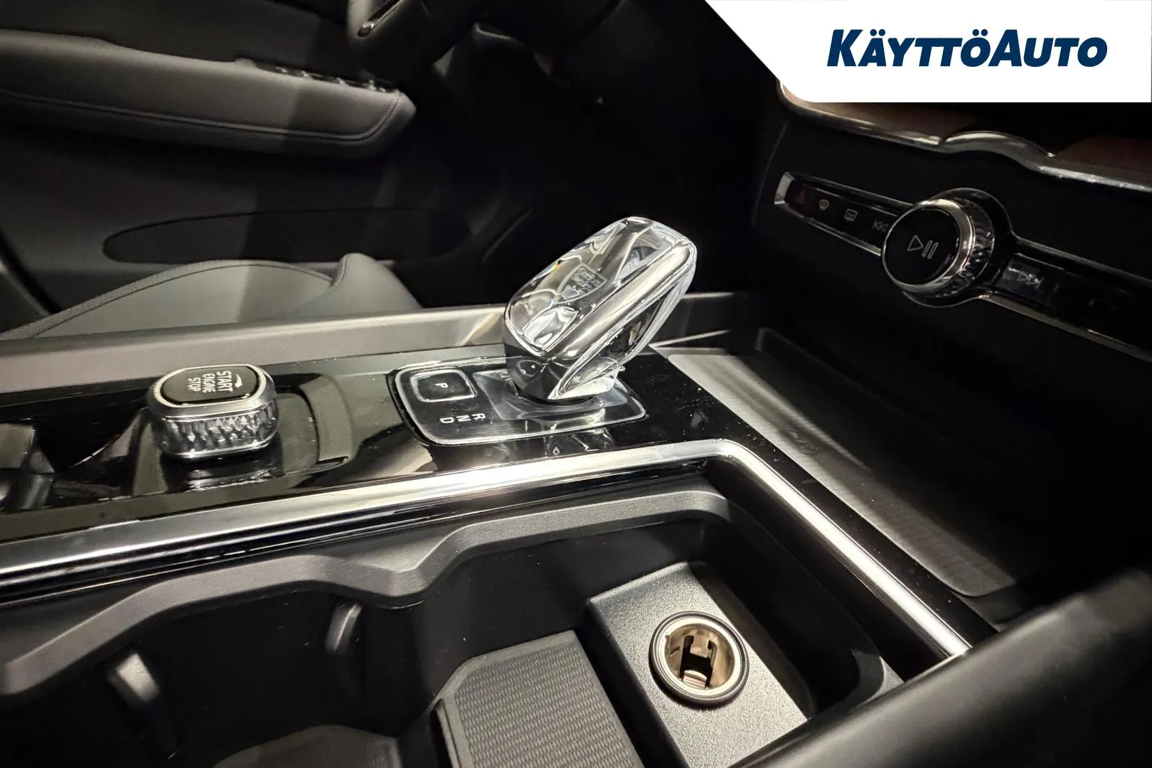 Volvo XC60 XTS-291 carousel image