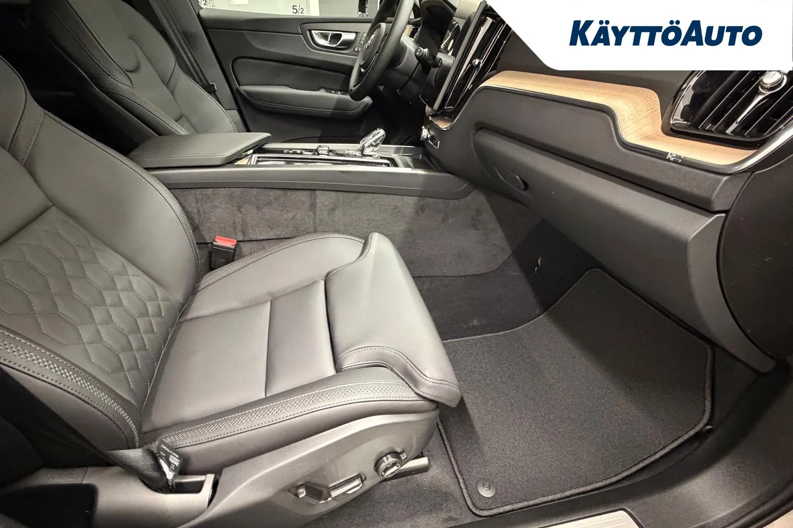 Volvo XC60 XTS-291 carousel image