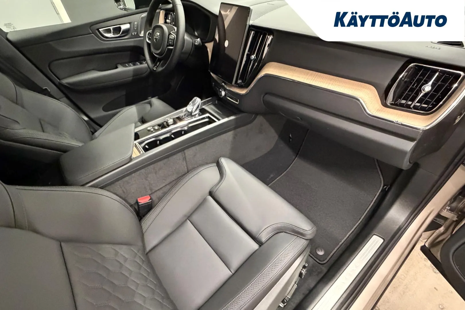 Volvo XC60 XTS-291 carousel image